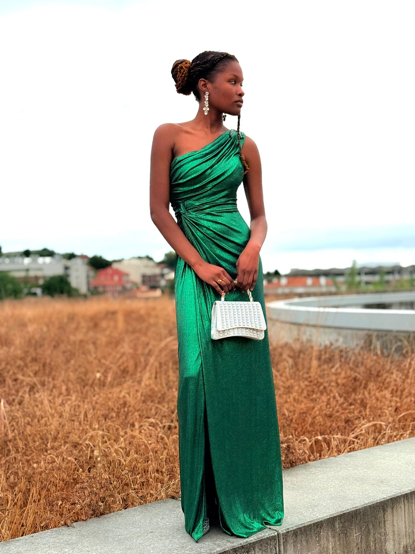Vestido glitter com brilhantes