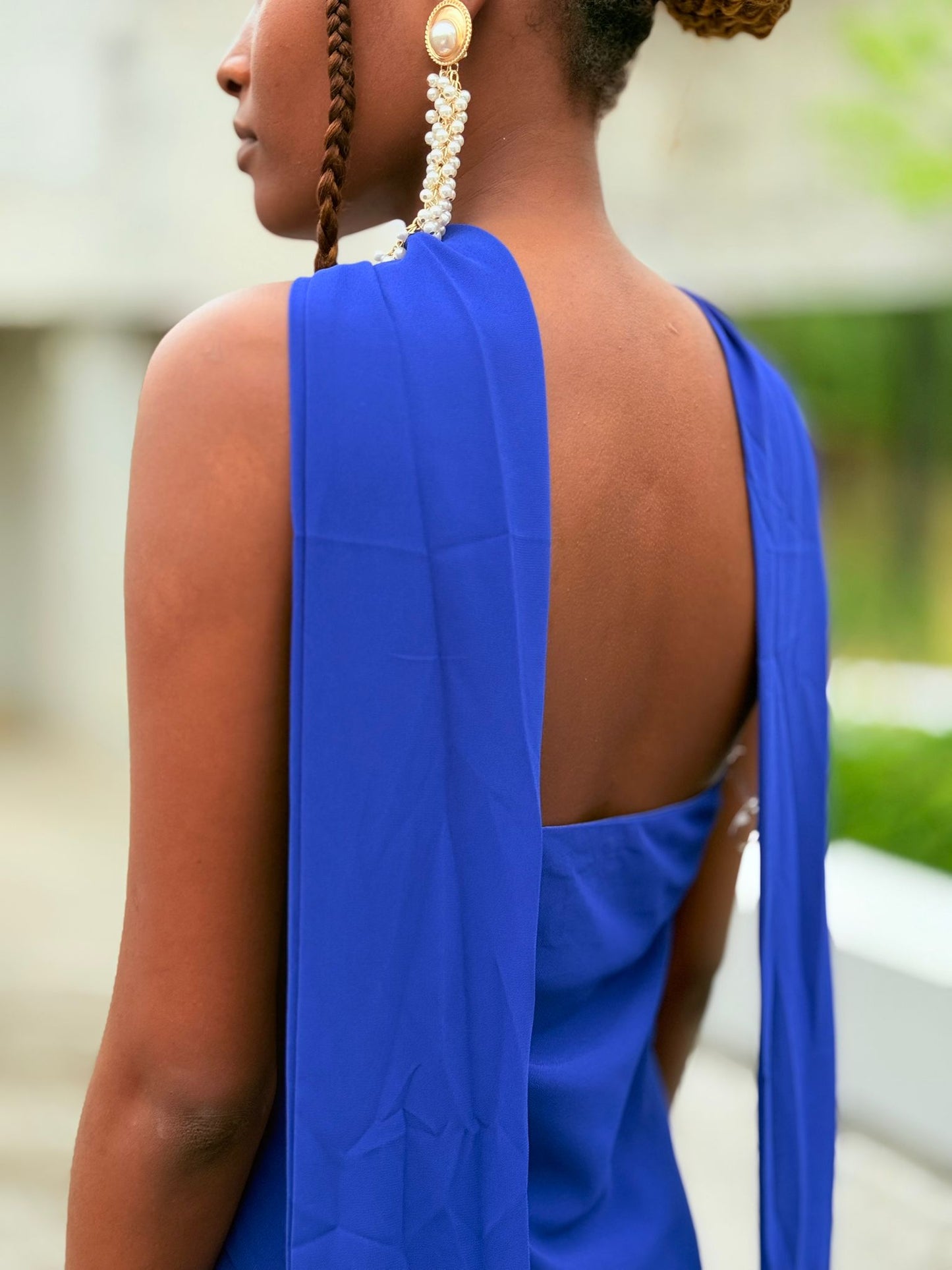 Vestido cai-cai com écharpe