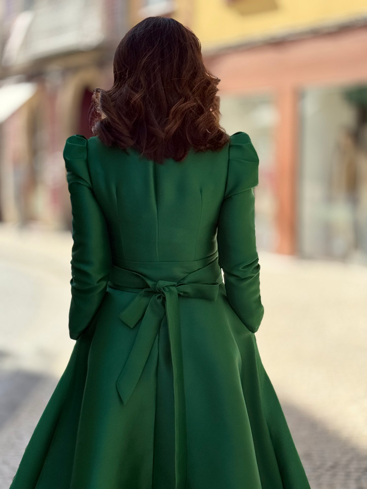 Vestido midi de manga longa verde