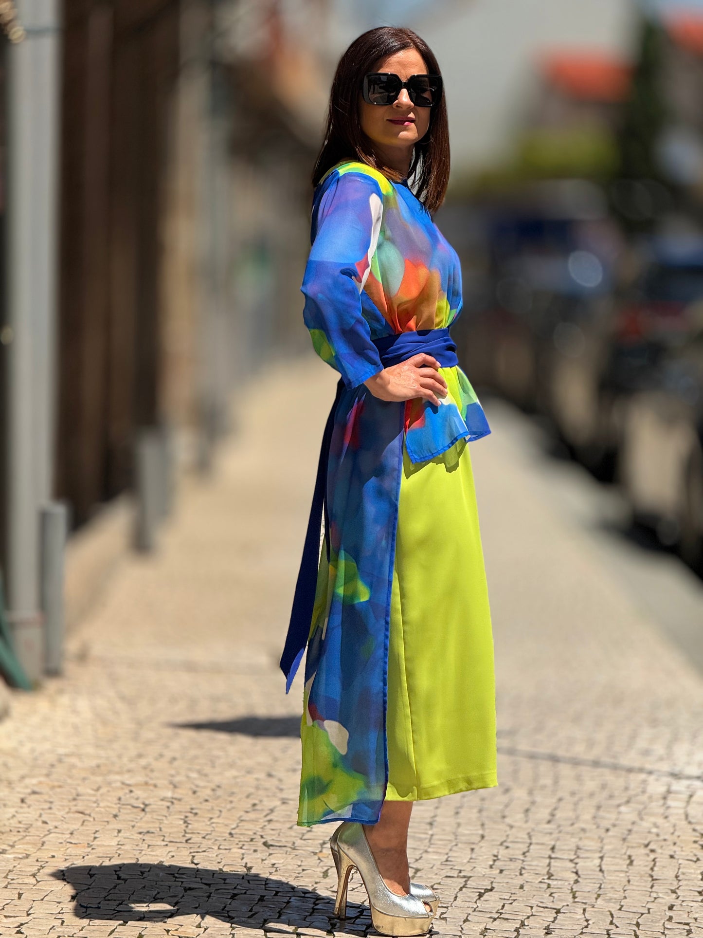 Conjunto vestido com capa
