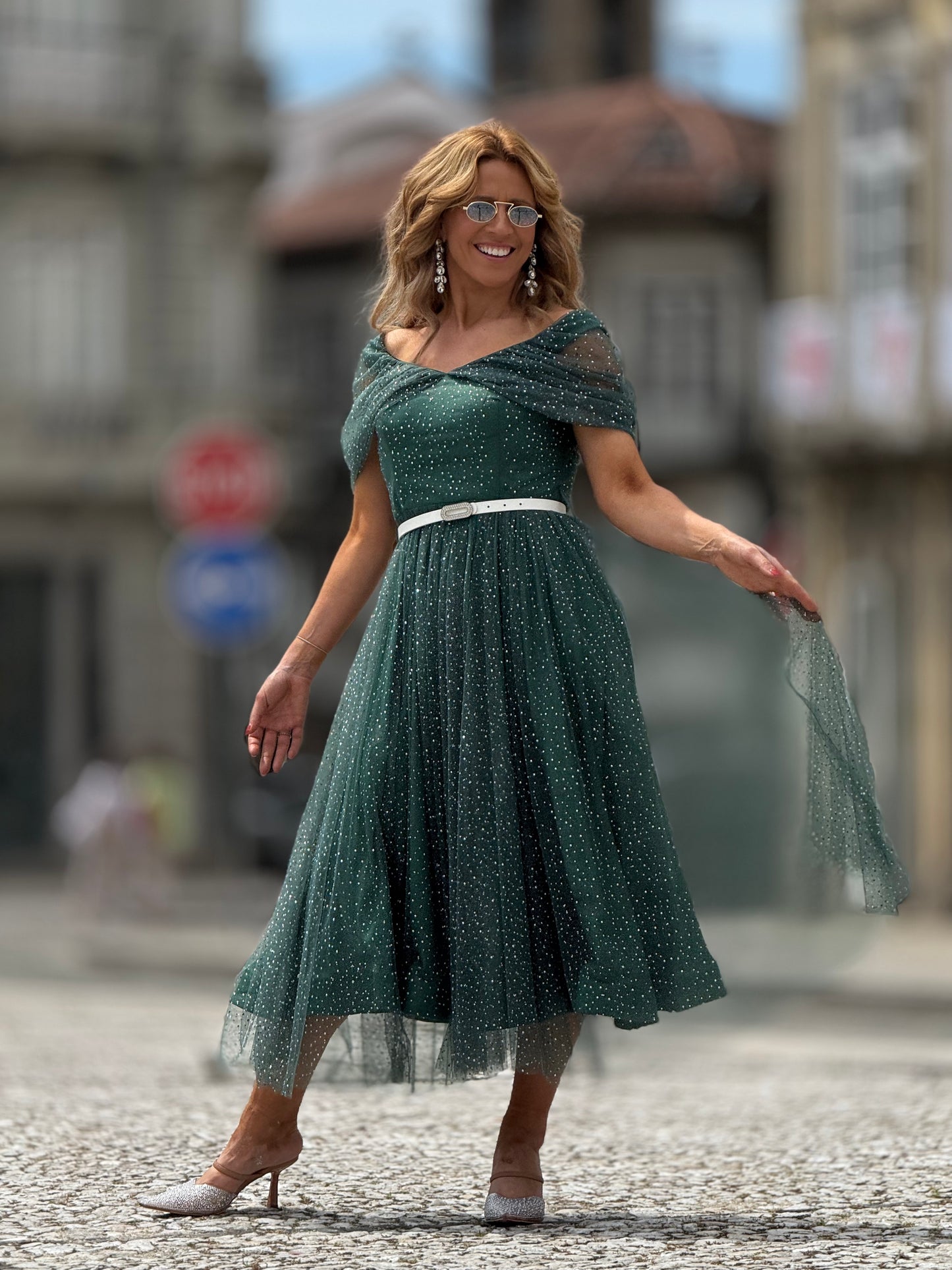 Vestido glitter em bola