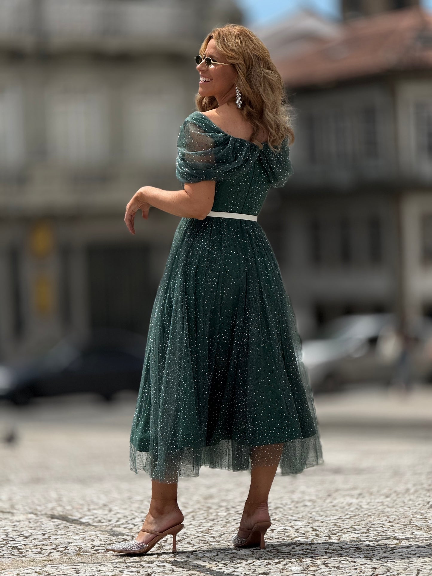 Vestido glitter em bola
