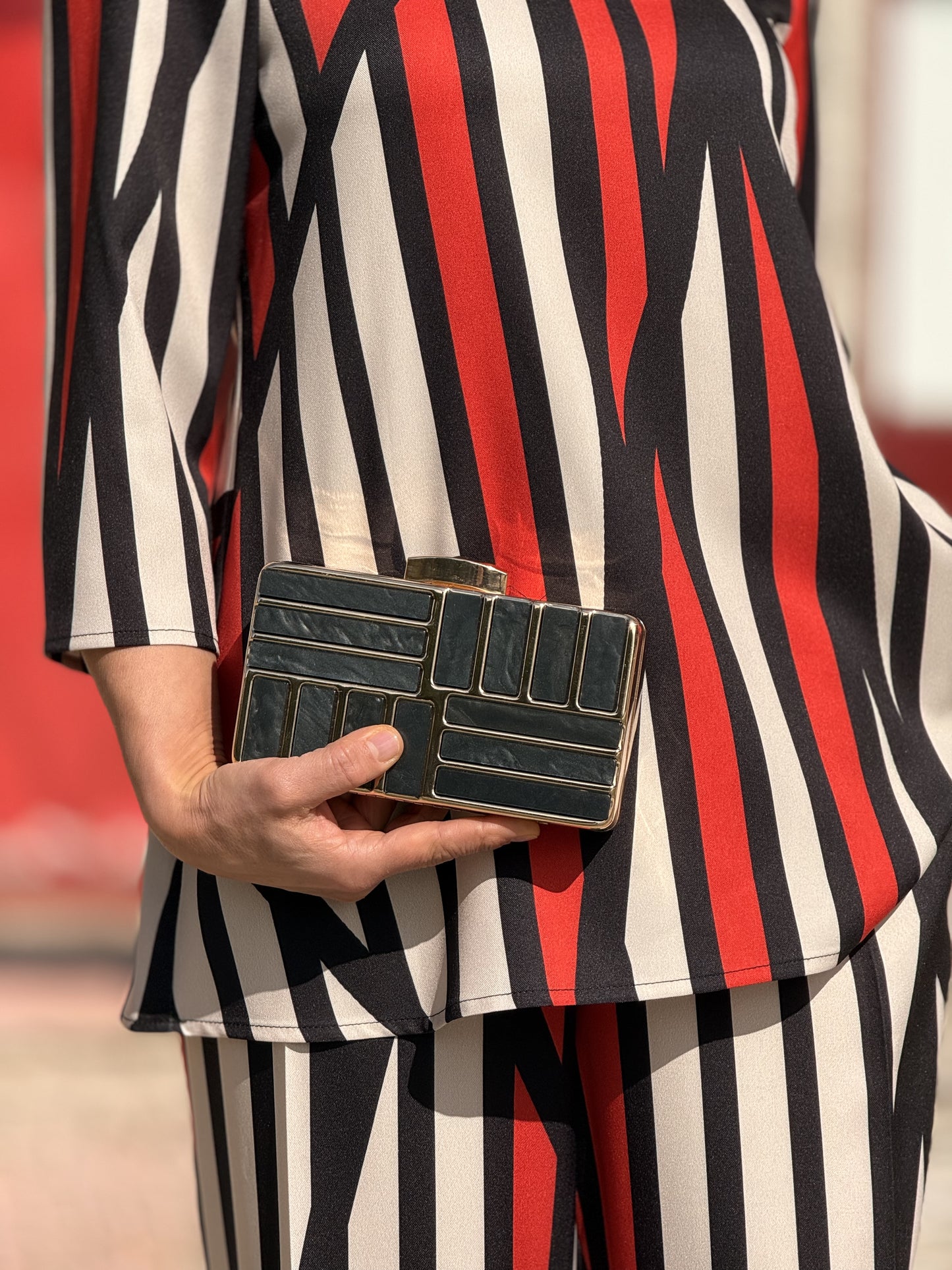 Total look listras vermelhas