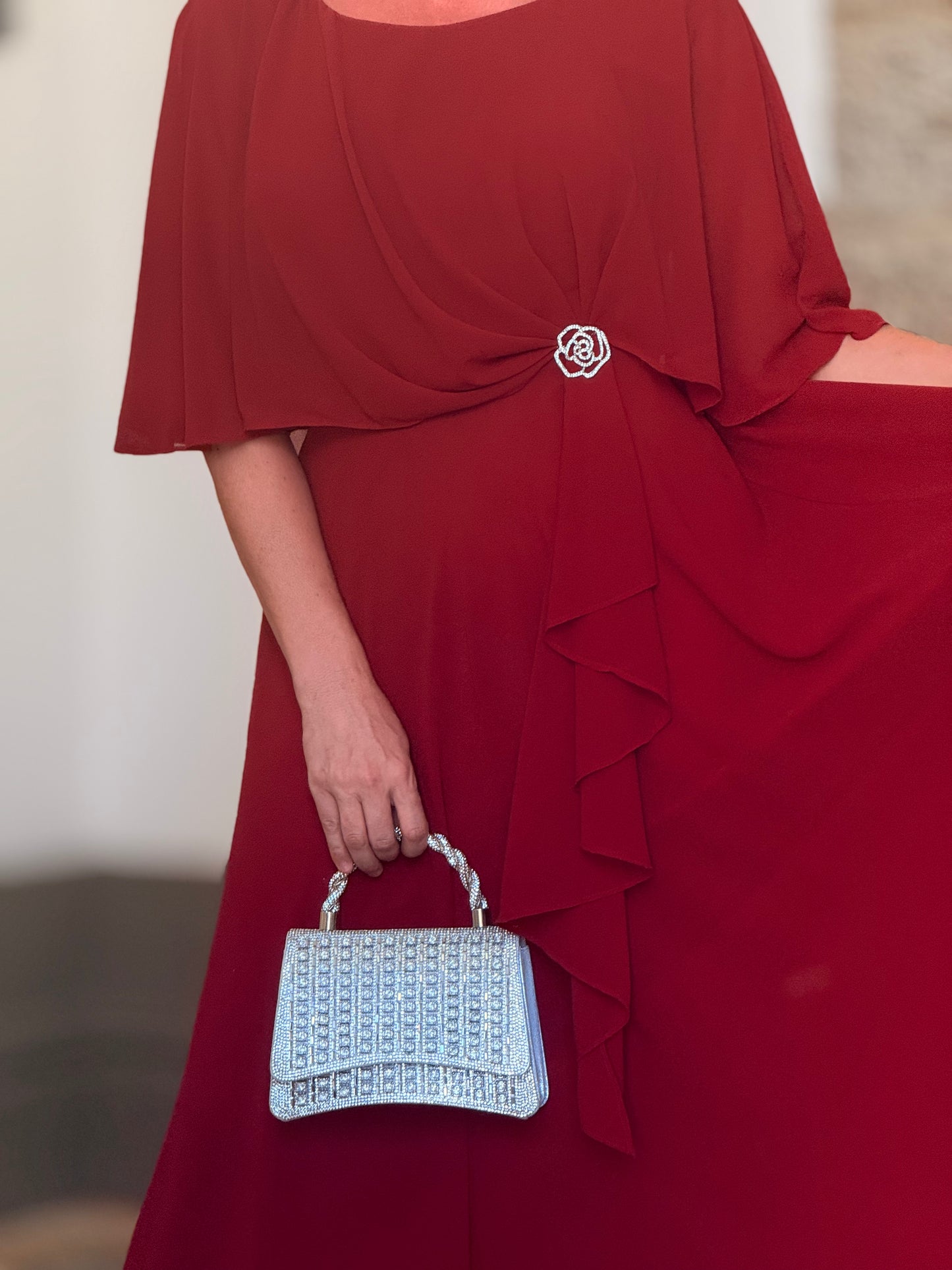Vestido com pendente em brilho