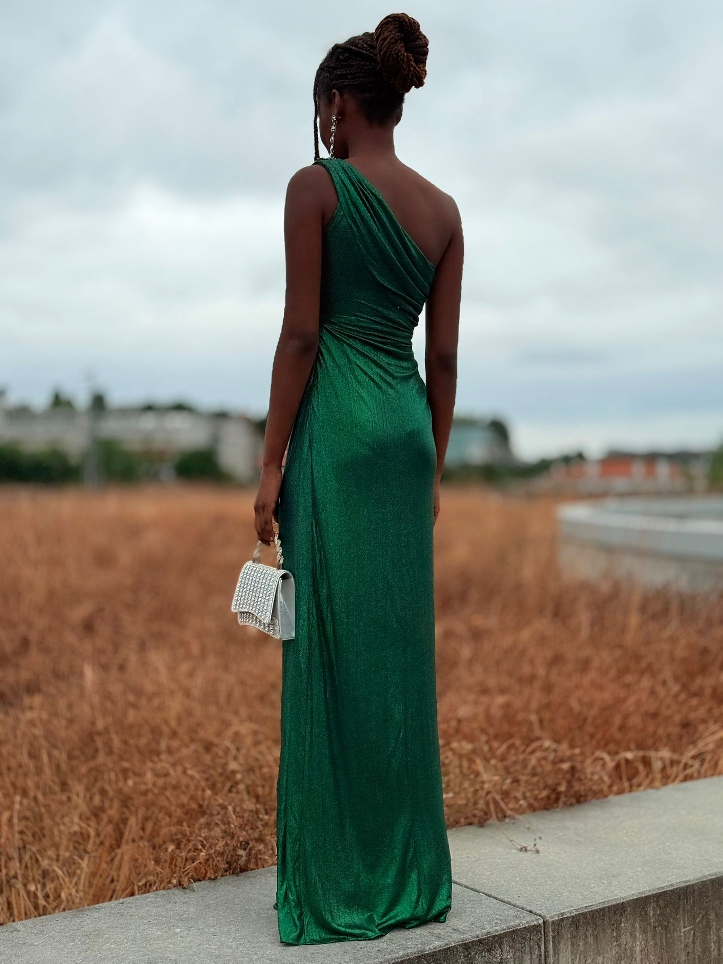 Vestido glitter com brilhantes
