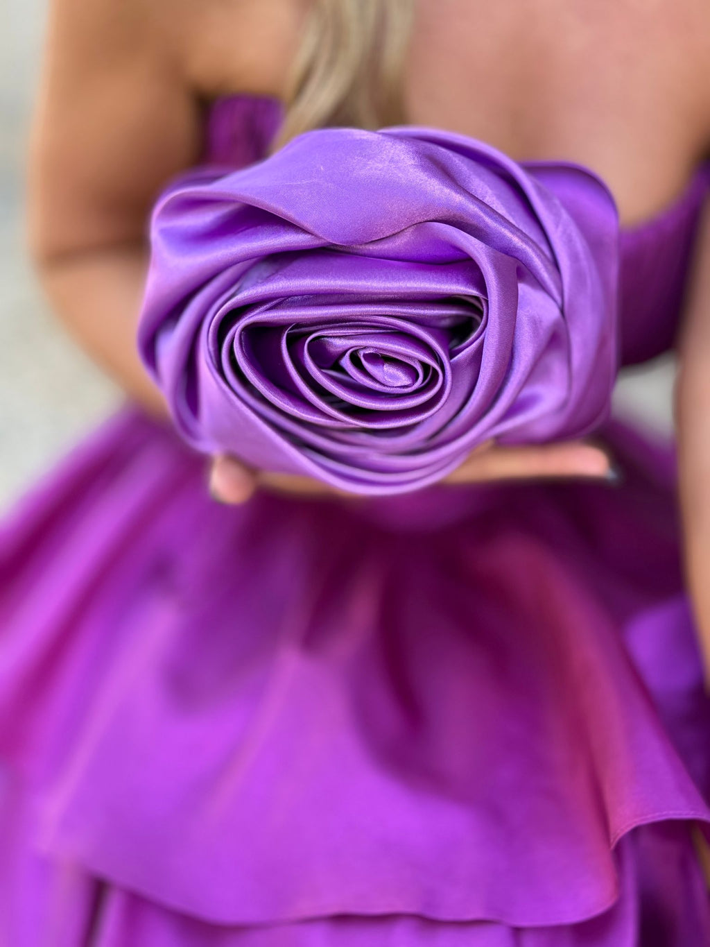 VESTIDO DE FOLHOS