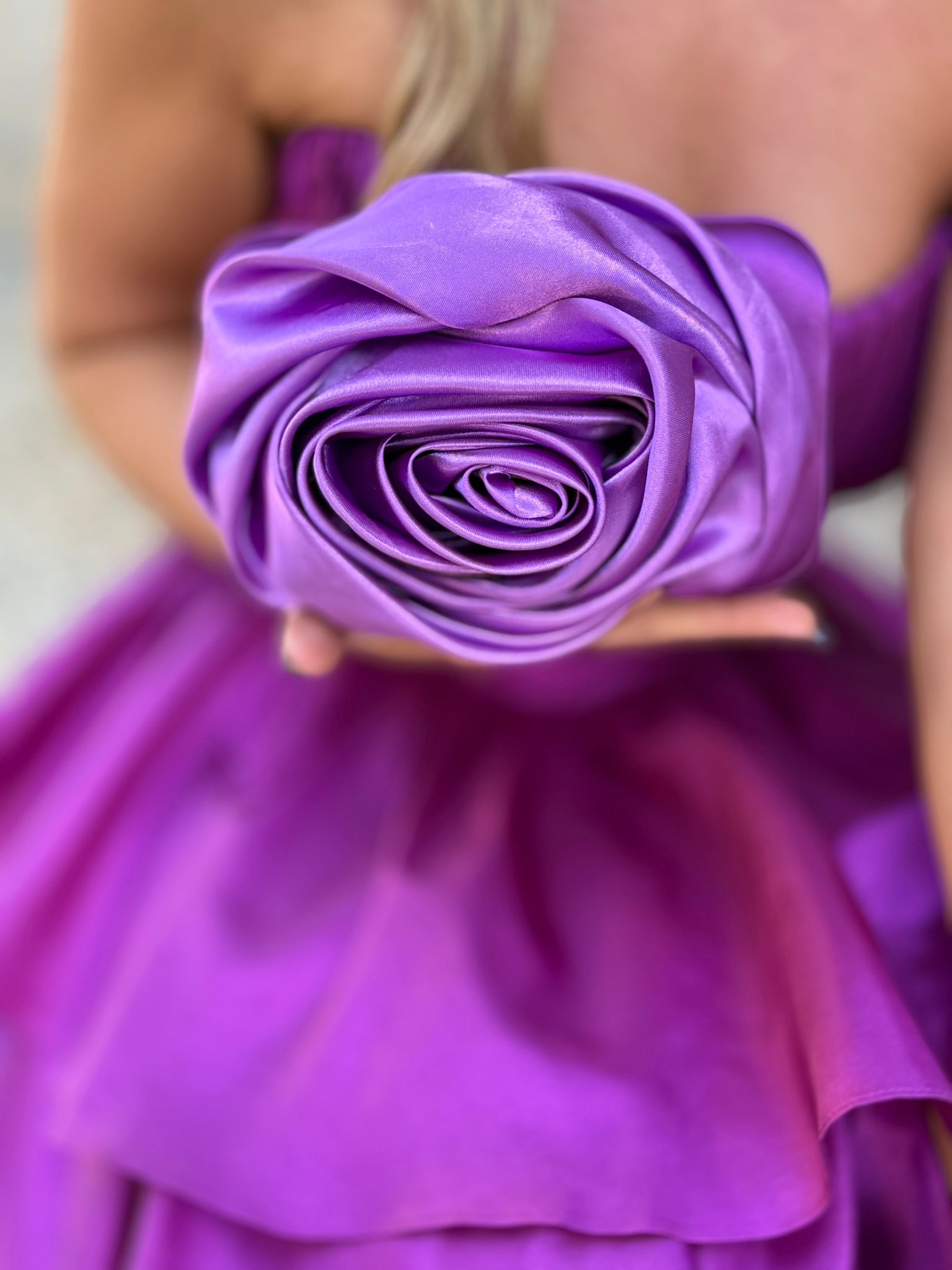 VESTIDO DE FOLHOS