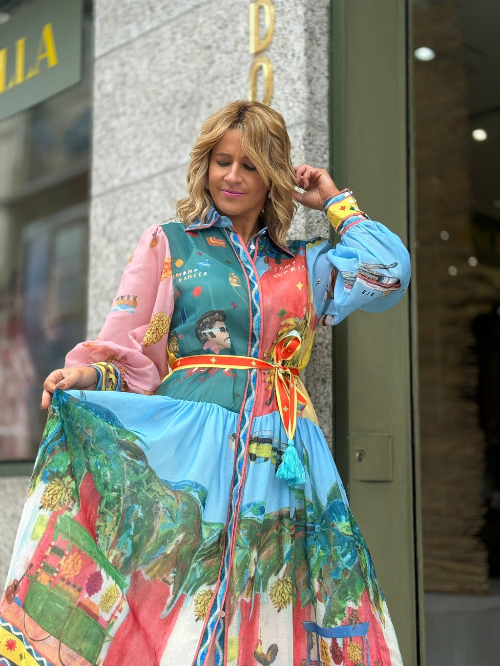 VESTIDO ESTAMPADO COM CINTO