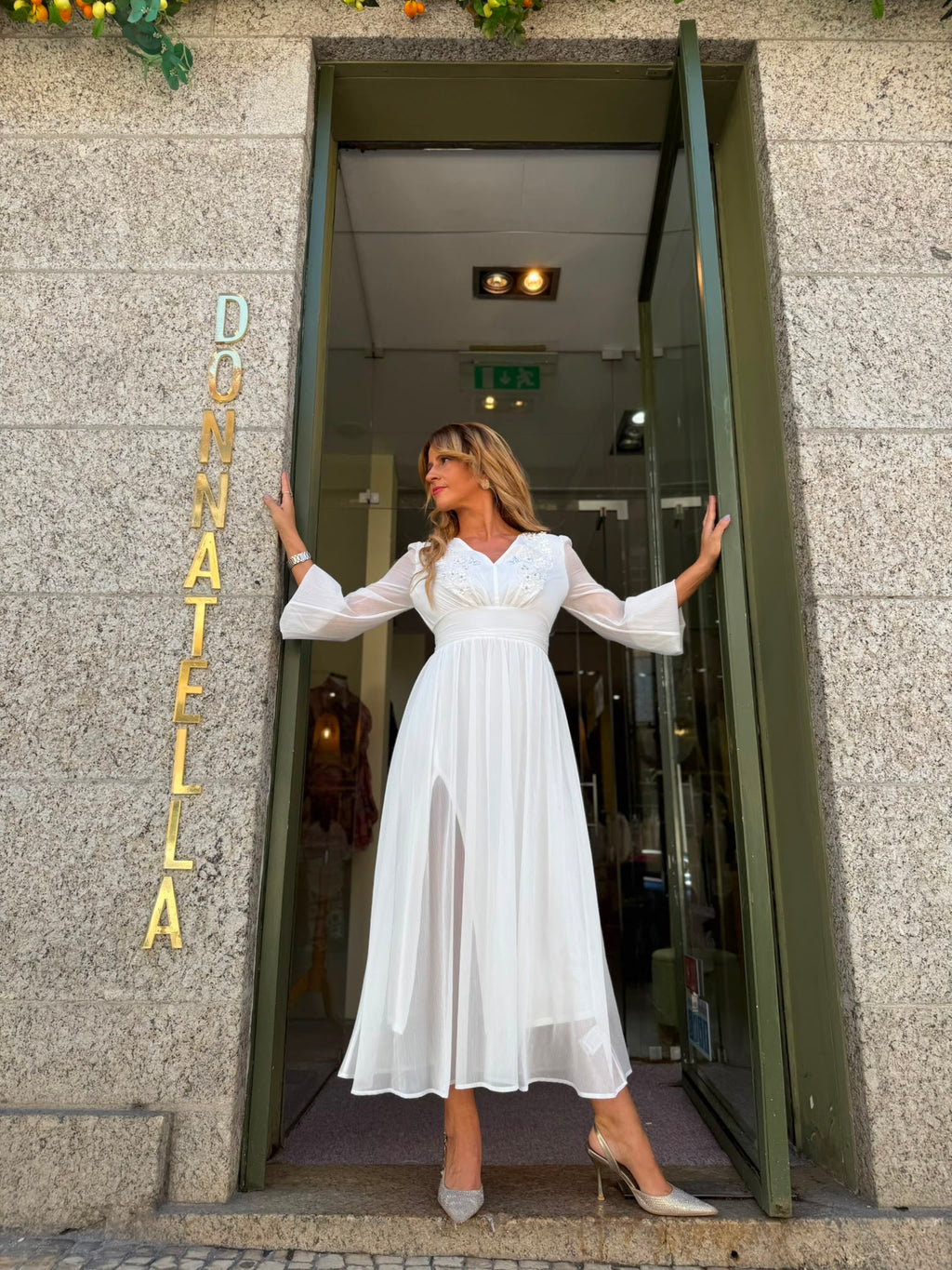 VESTIDO MIDI BRANCO EM CHIFFON
