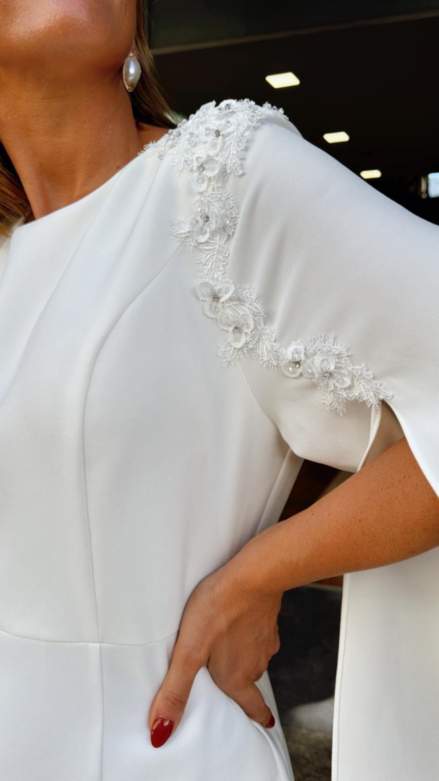 Vestido de noiva com manga aberta