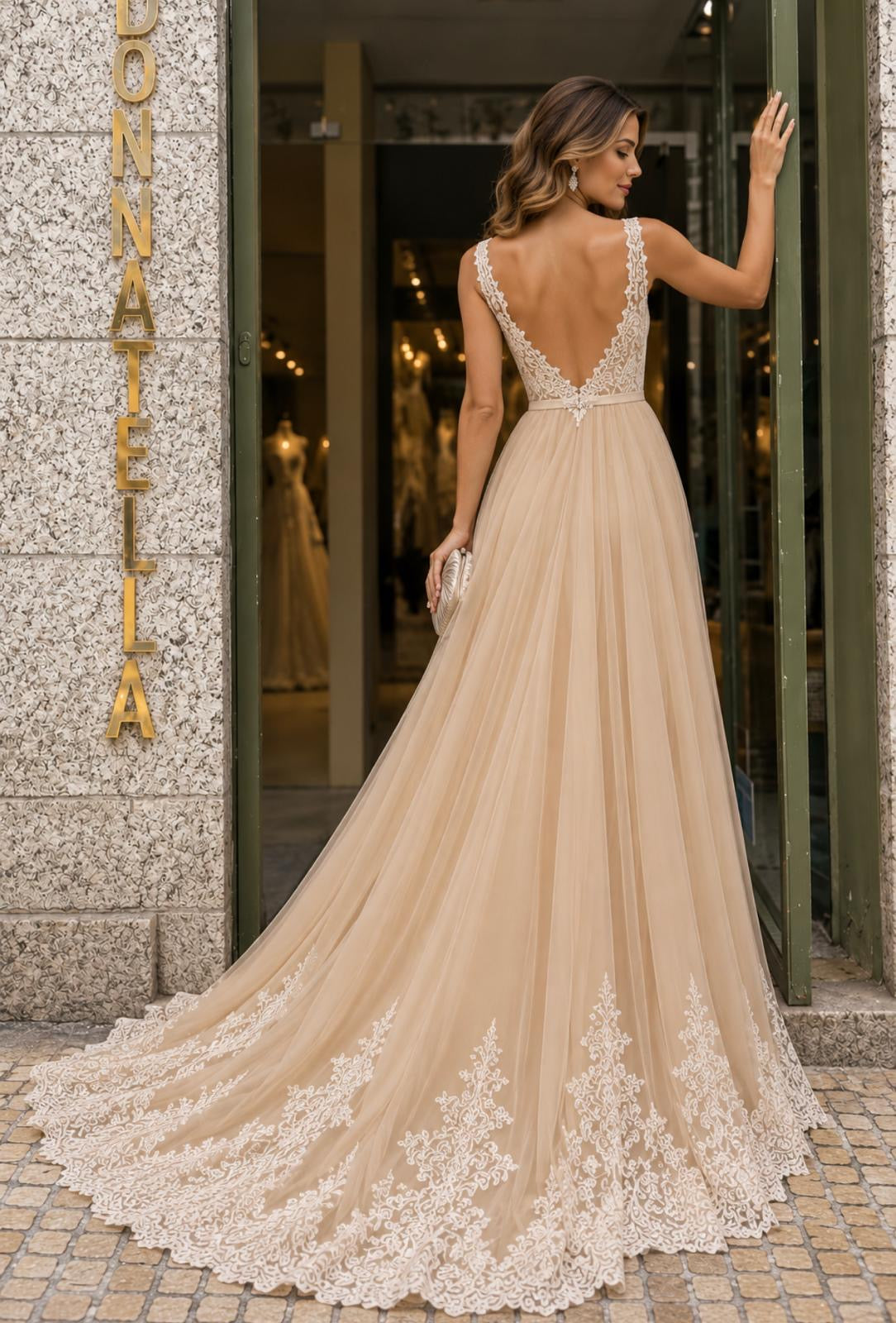 VESTIDO CERIMÓNIA EM TULE