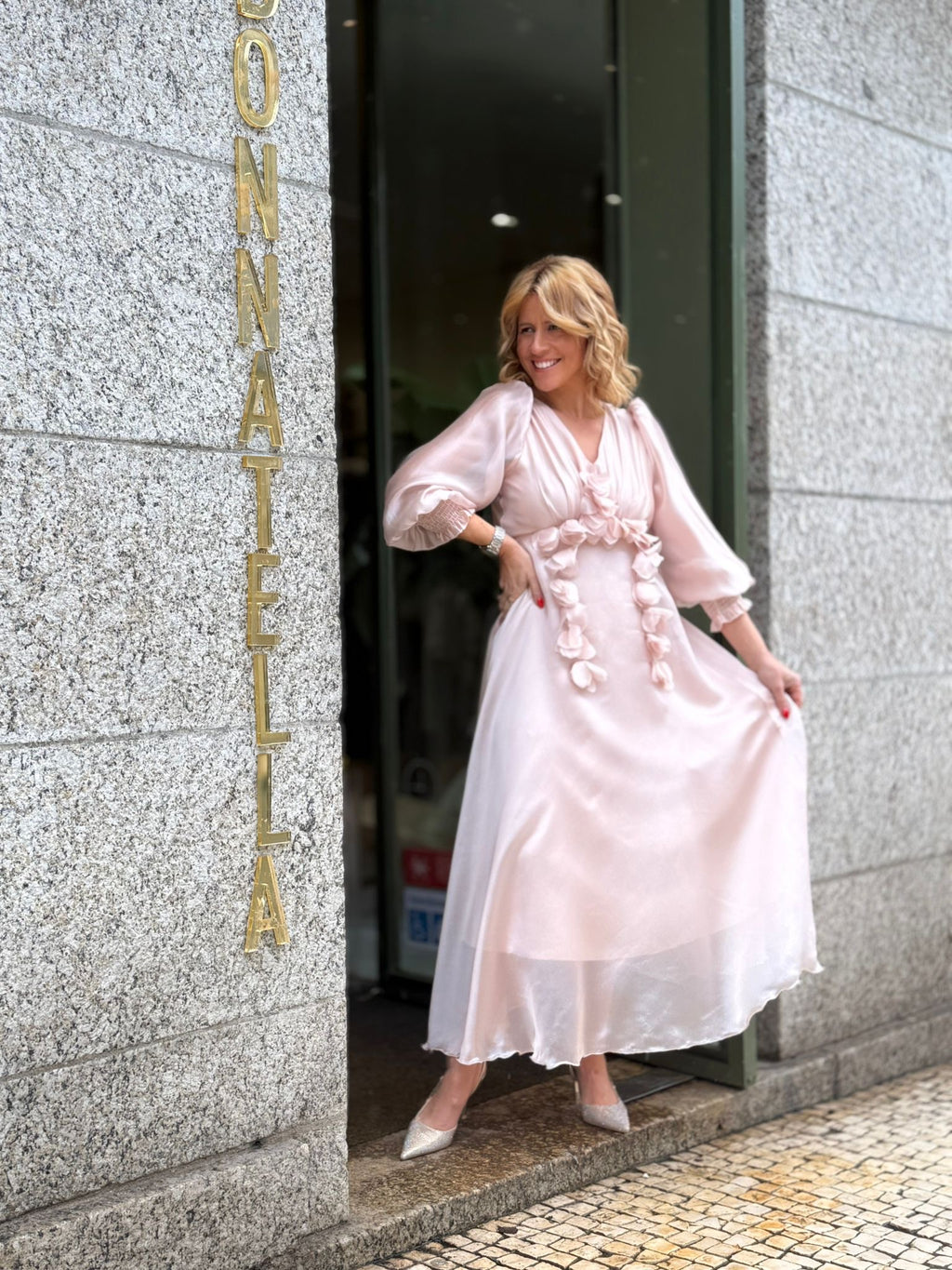 VESTIDO MIDI ROSA BEBÉ