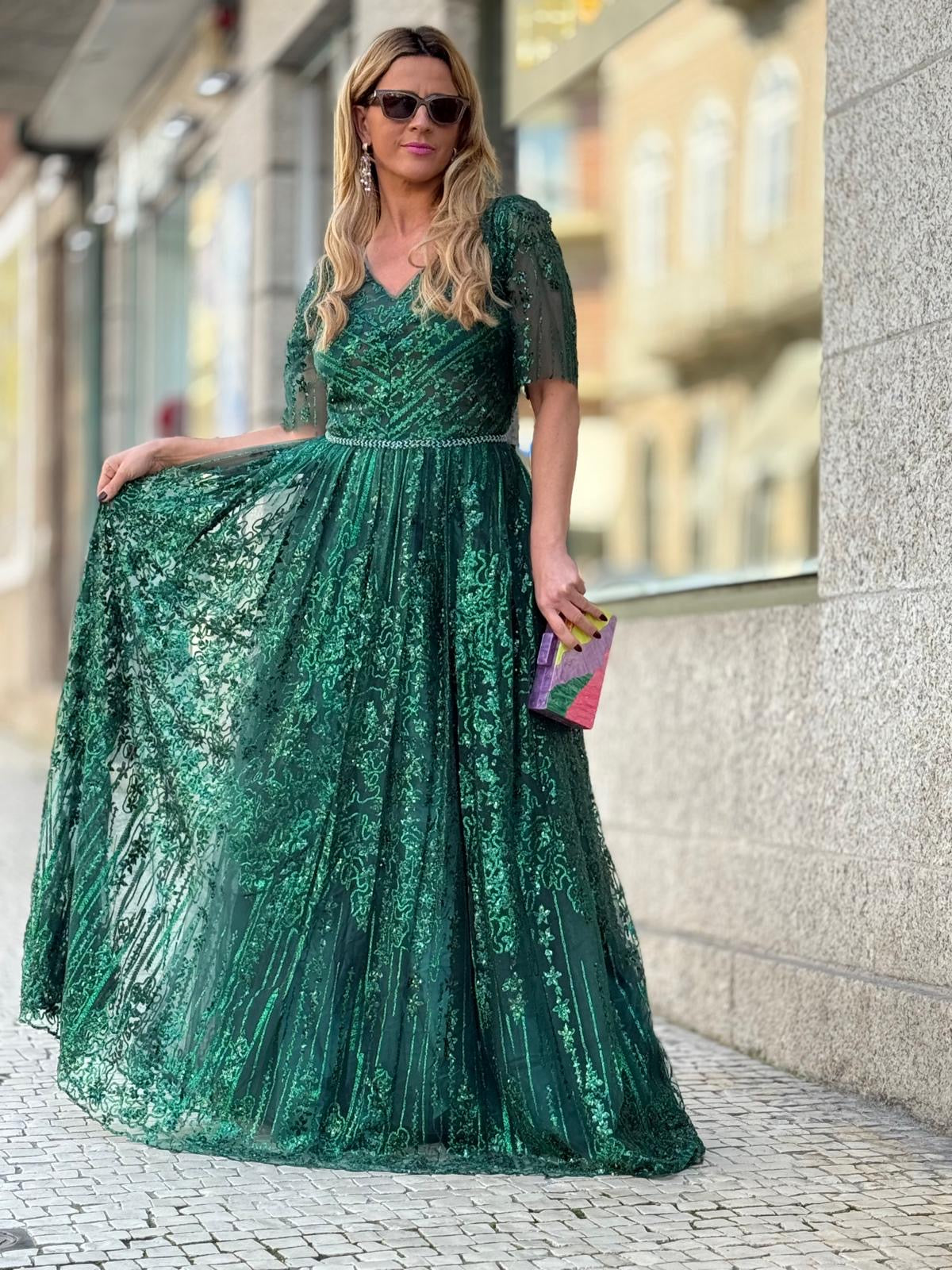VESTIDO VERDE PEDRARIA