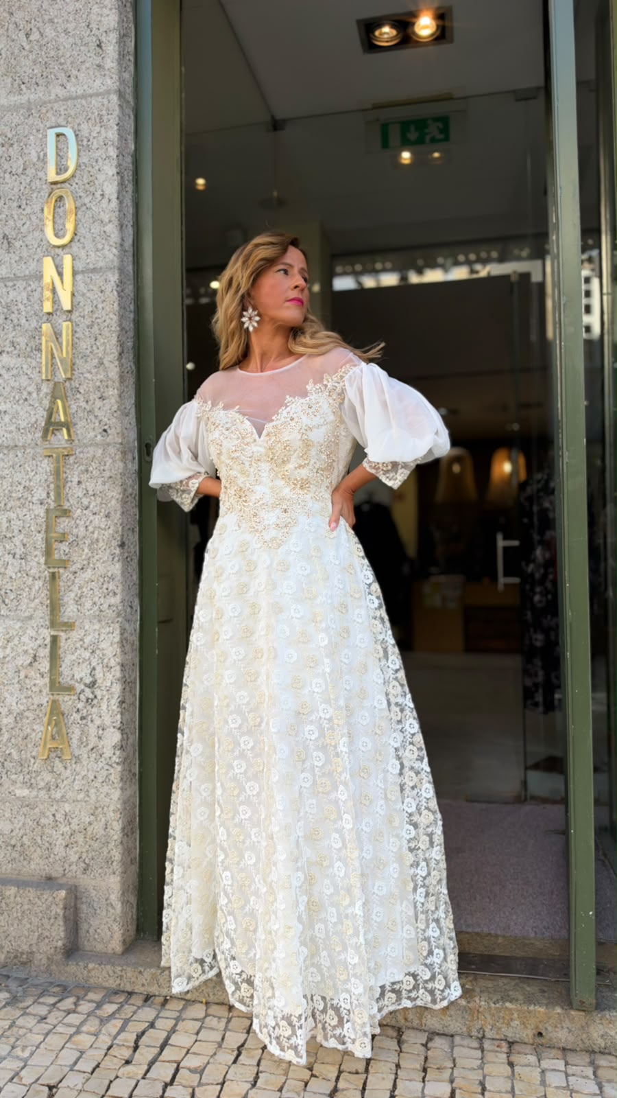 VESTIDO PÉROLA BORDADO