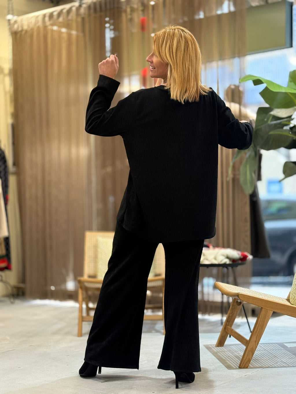 CONJUNTO DE MALHA PRETO