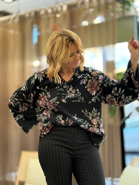 TUNICA COM LANTEJOULAS