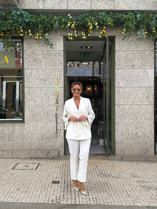 CONJUNTO BRANCO DETALHADO