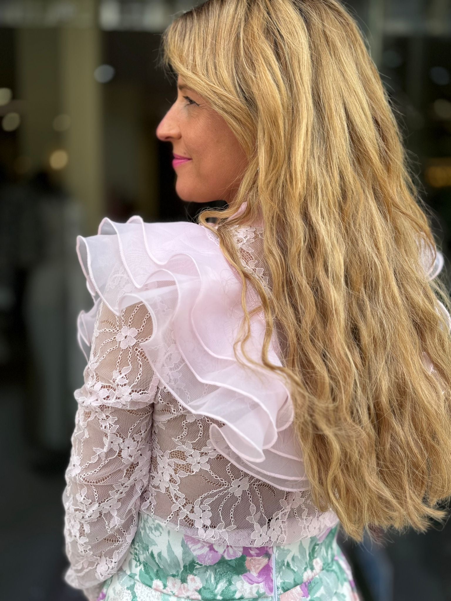 CAMISA EM RENDA E ORGANZA