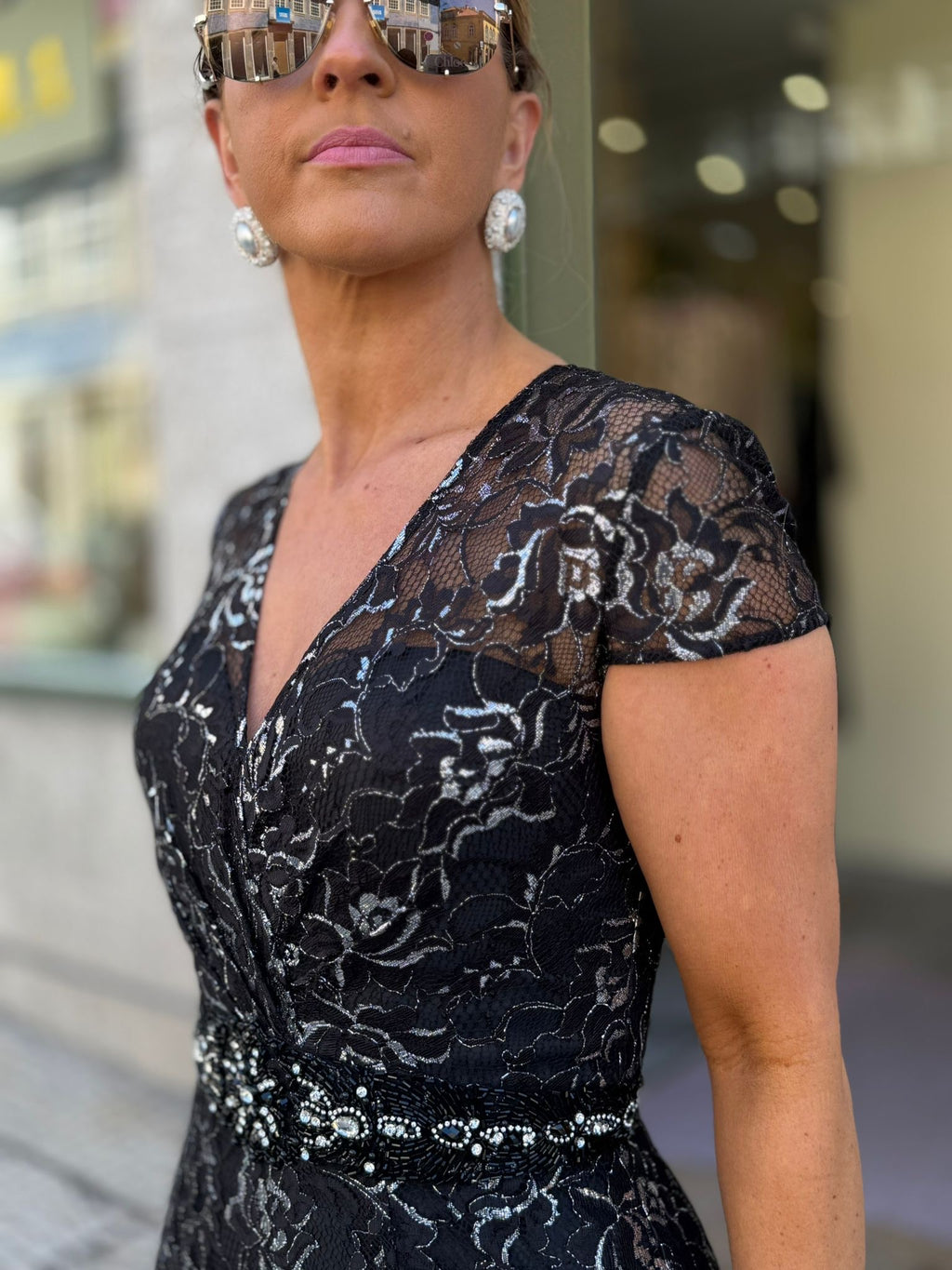 VESTIDO PRETO EM RENDA
