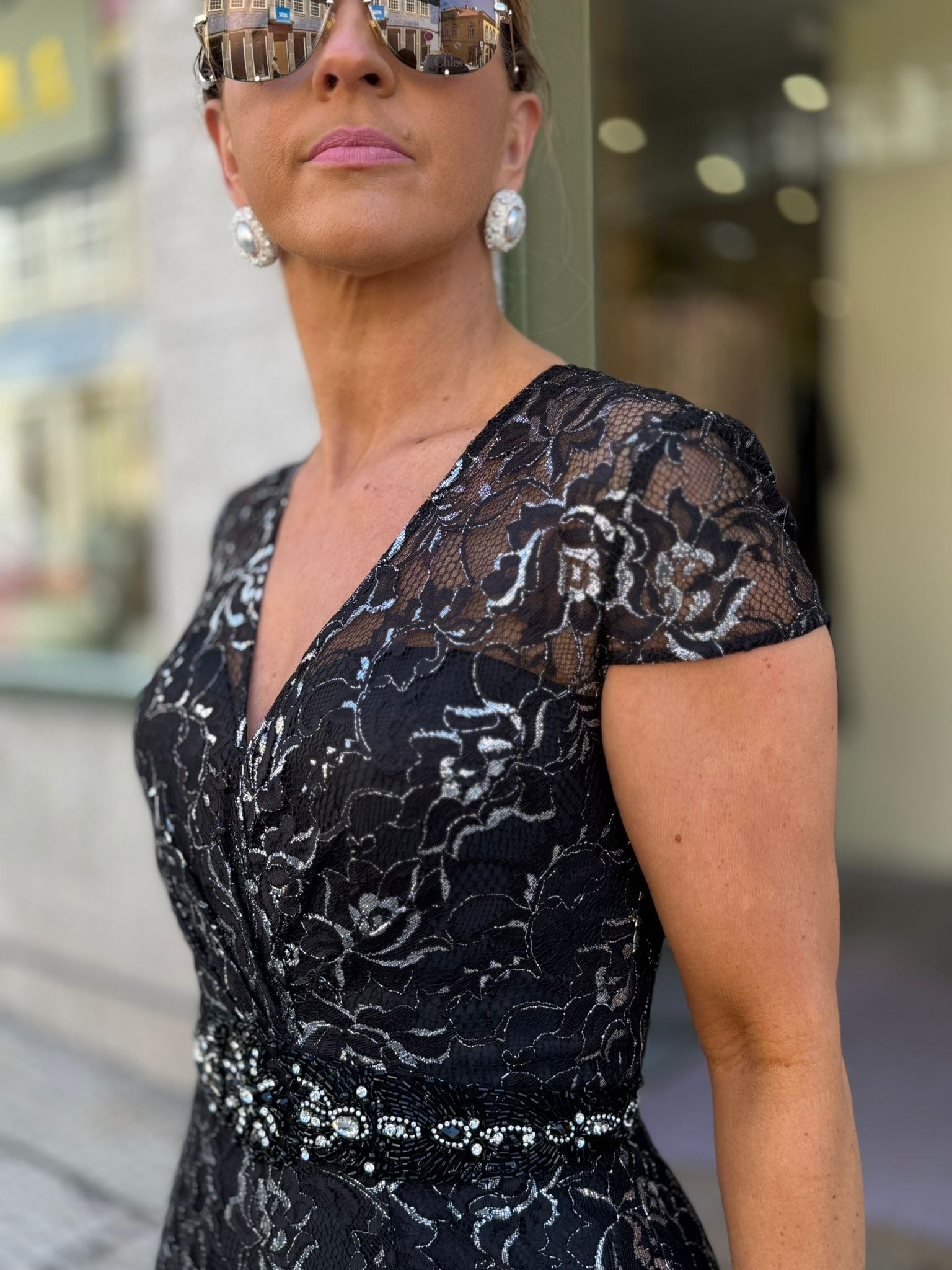 VESTIDO PRETO EM RENDA