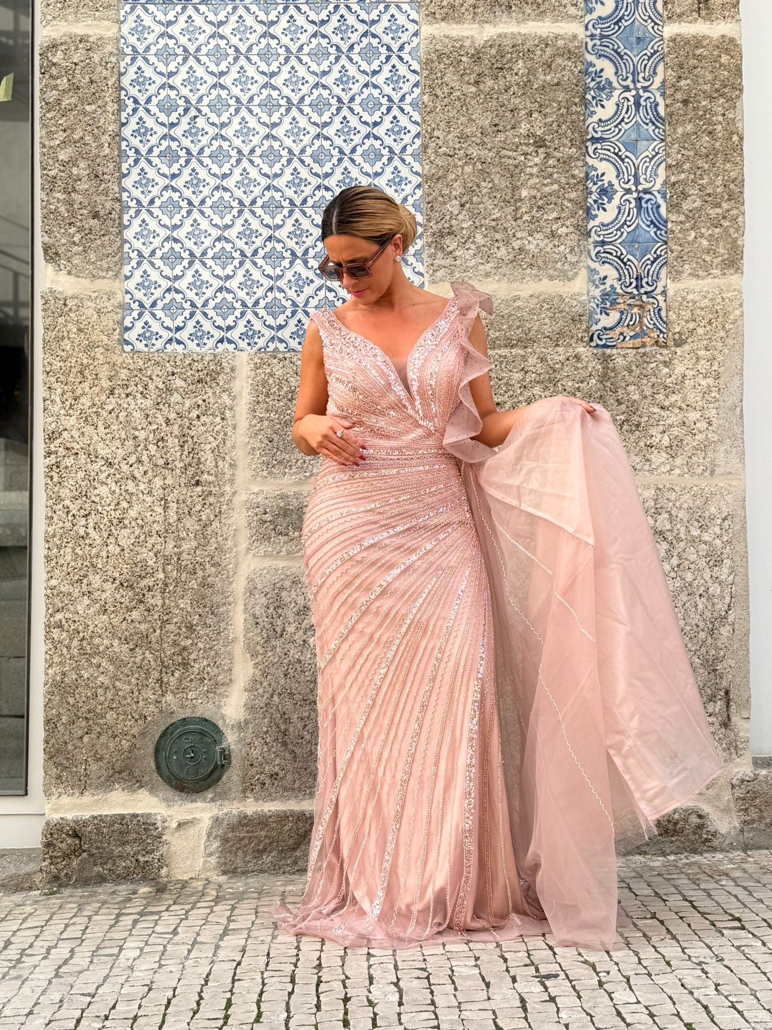 VESTIDO ROSA LANTEJOULAS