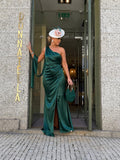 VESTIDO VERDE COM RACHA