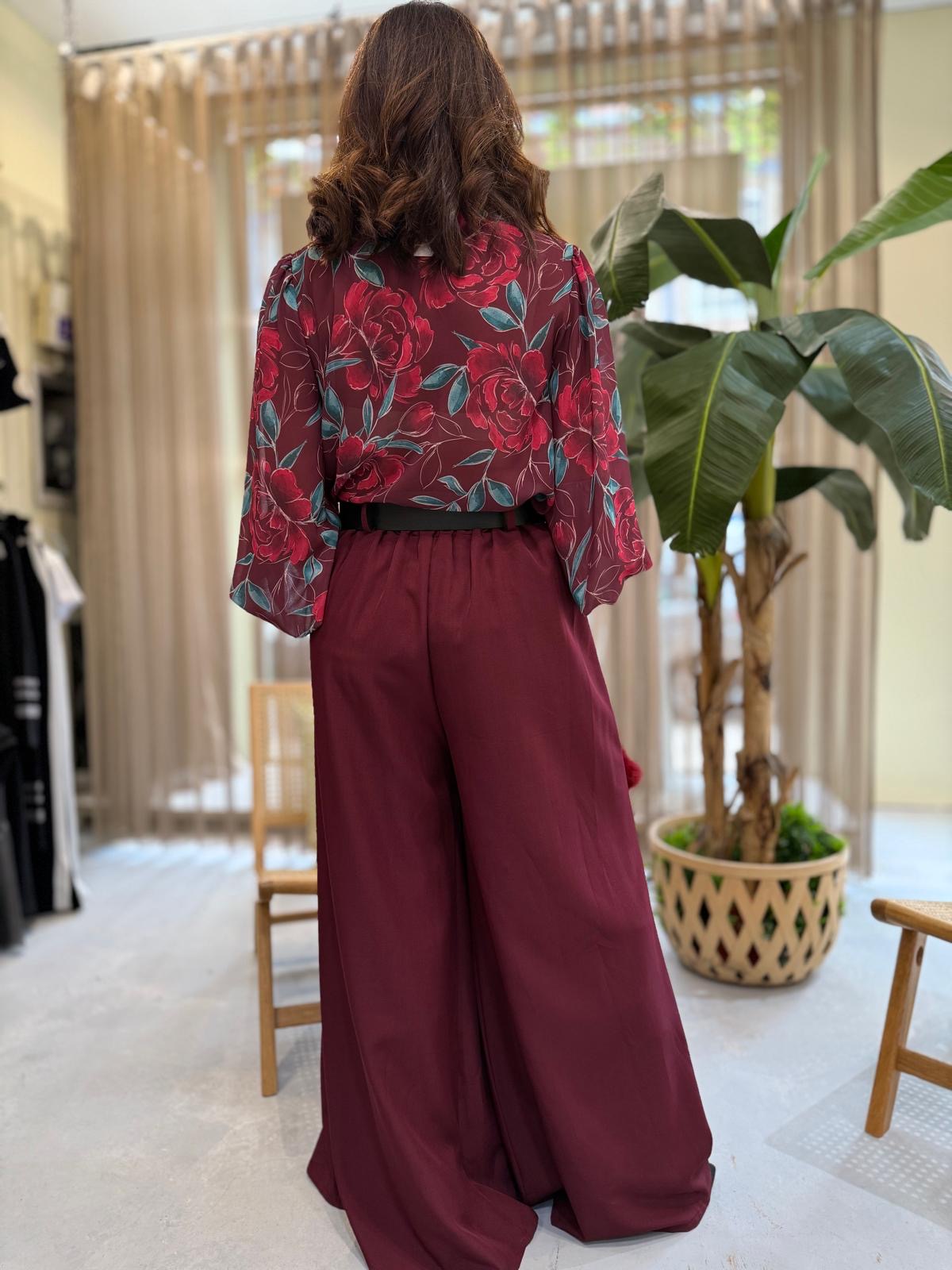 Blusa com estampado floral