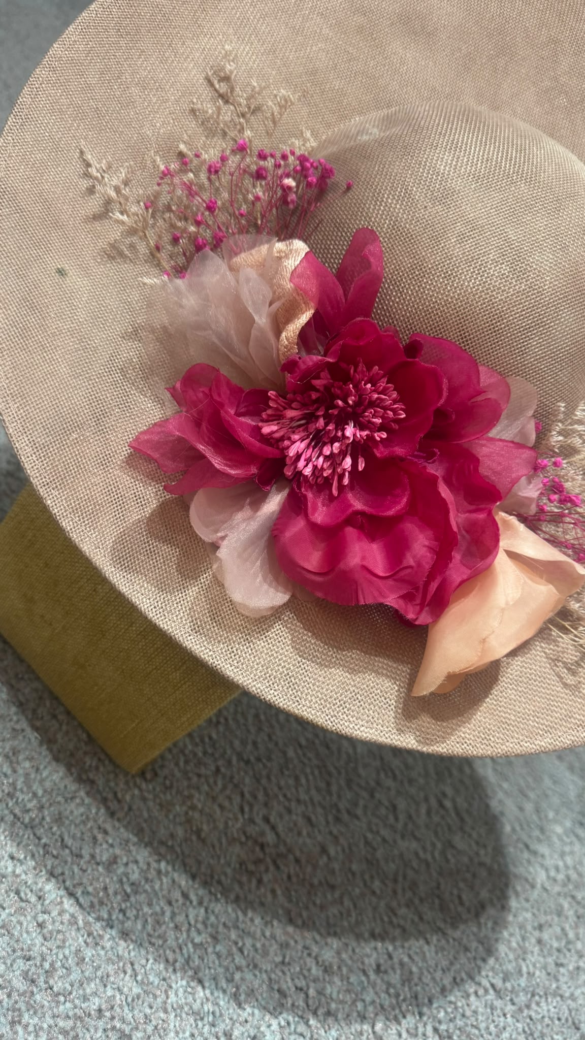 TOUCADO ROSA CLARO COM FLORES FUCSIA
