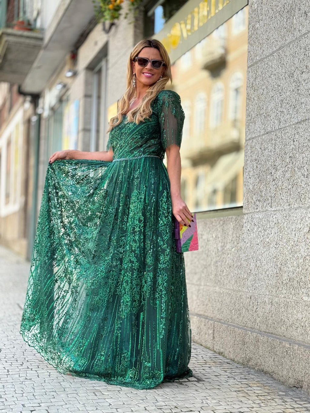 VESTIDO VERDE PEDRARIA