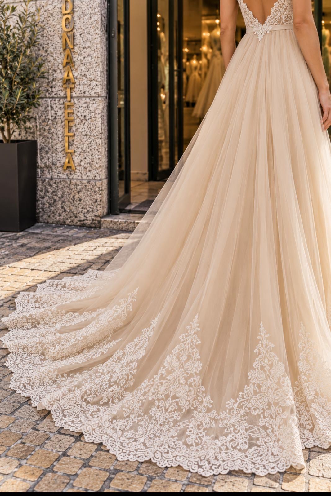 VESTIDO CERIMÓNIA EM TULE