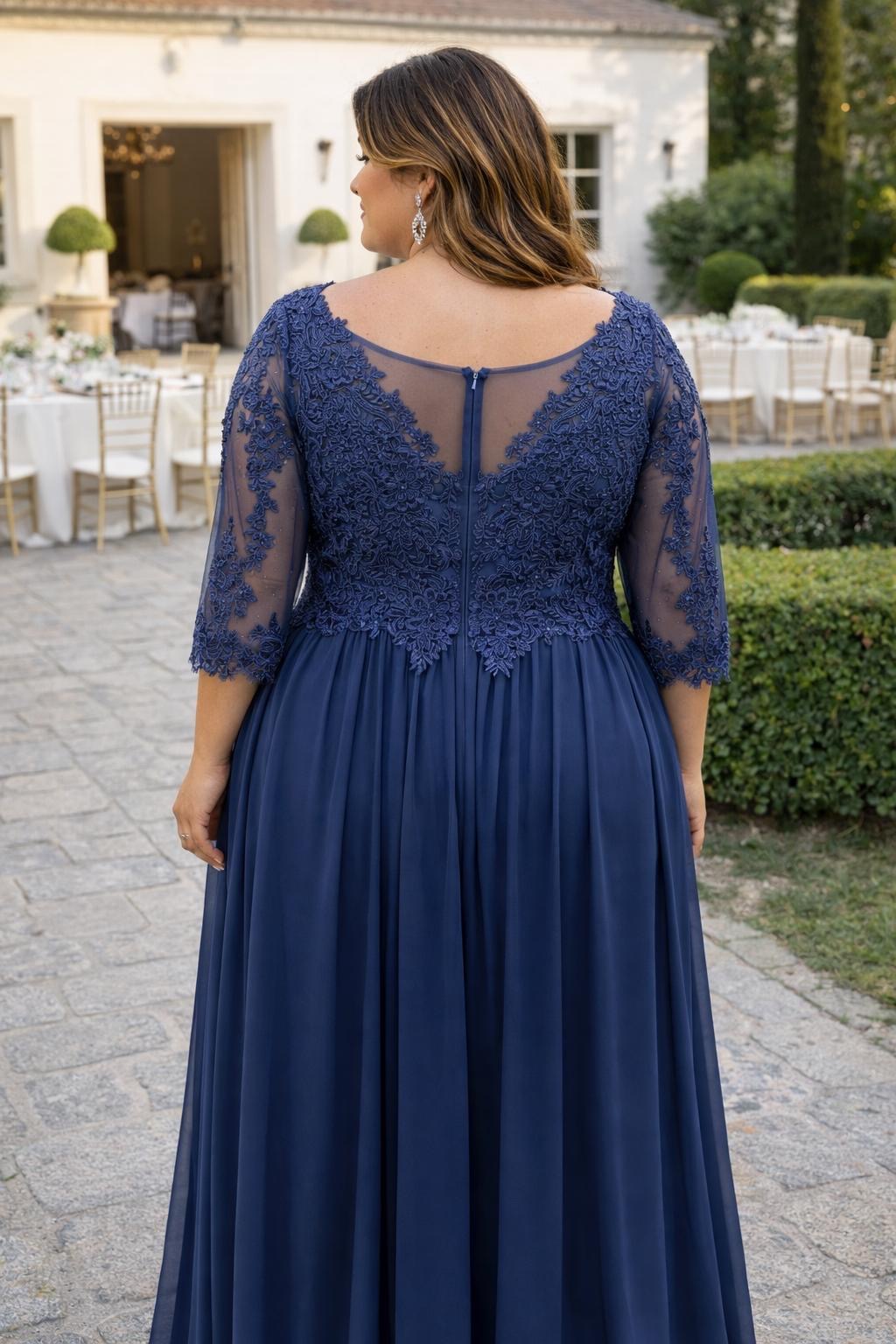 VESTIDO COM PEDRARIA