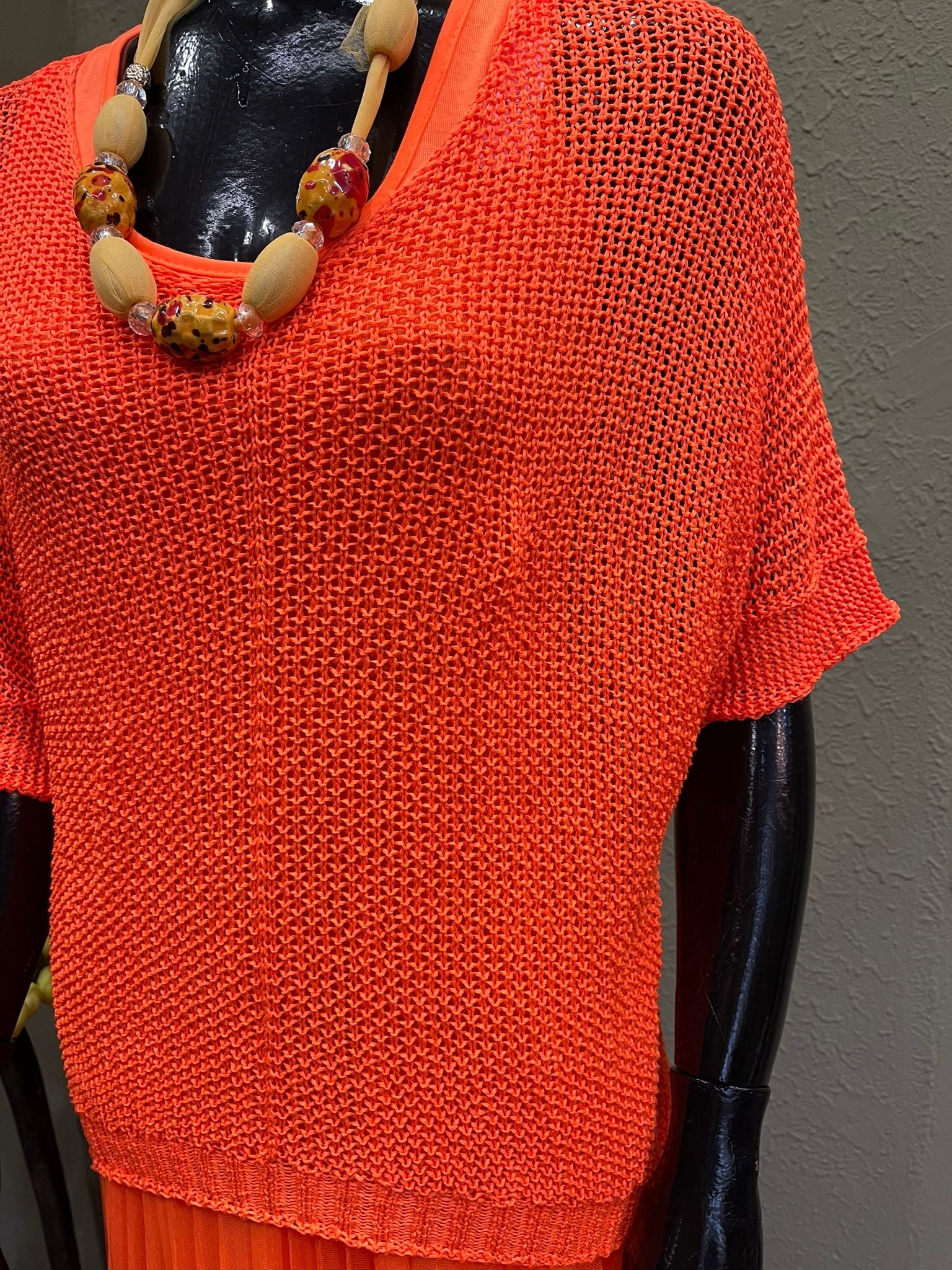 VESTIDO DE MALHA COM CAMISOLA