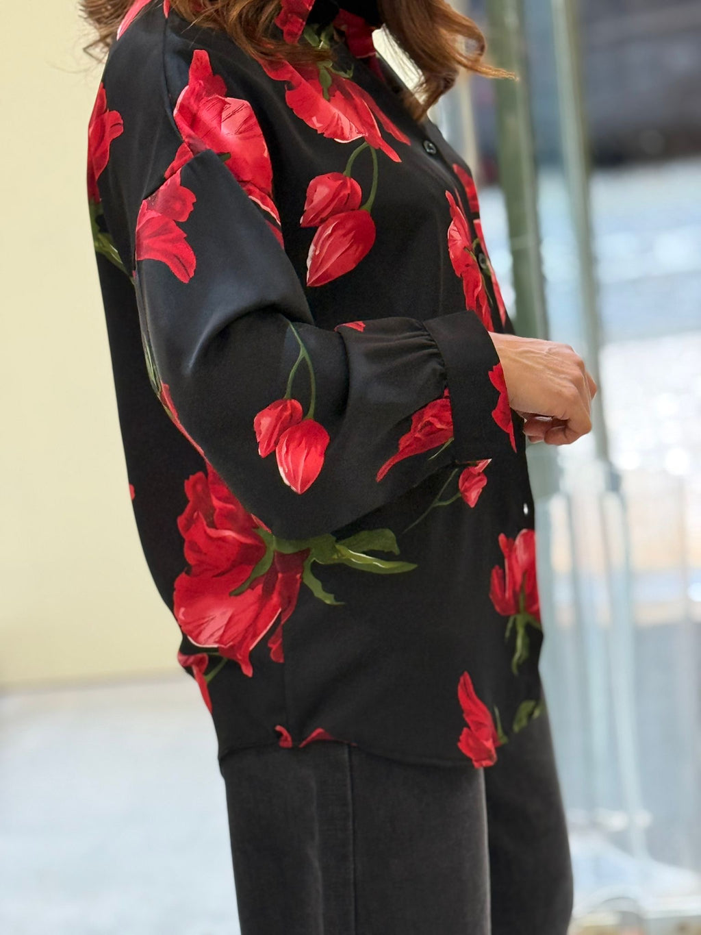 BLUSA FLORES VERMELHAS
