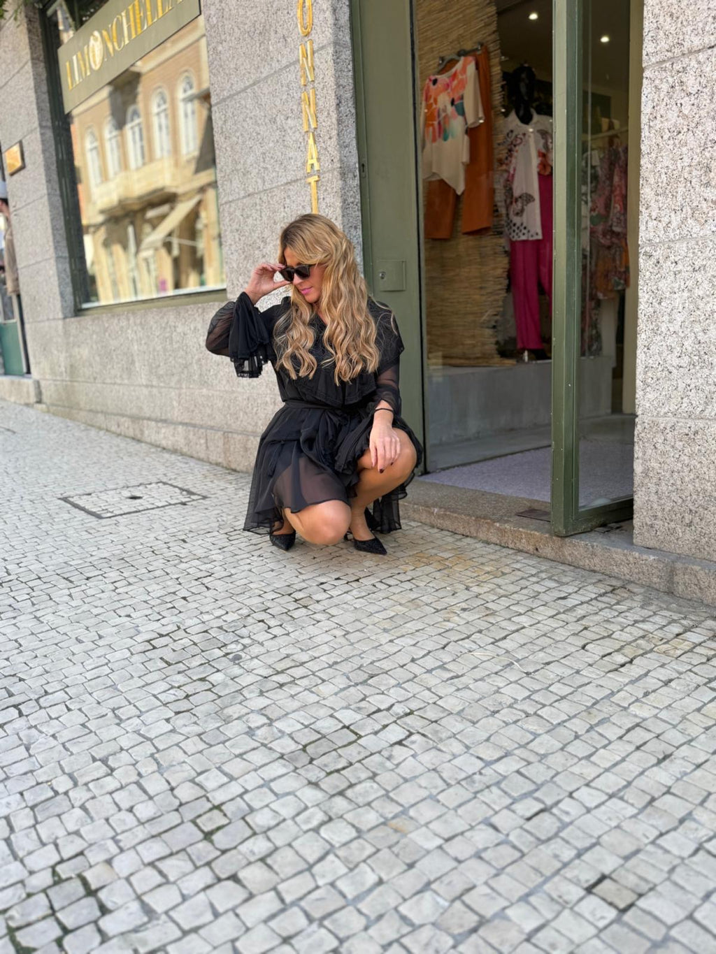 VESTIDO PRETO FLUÍDO