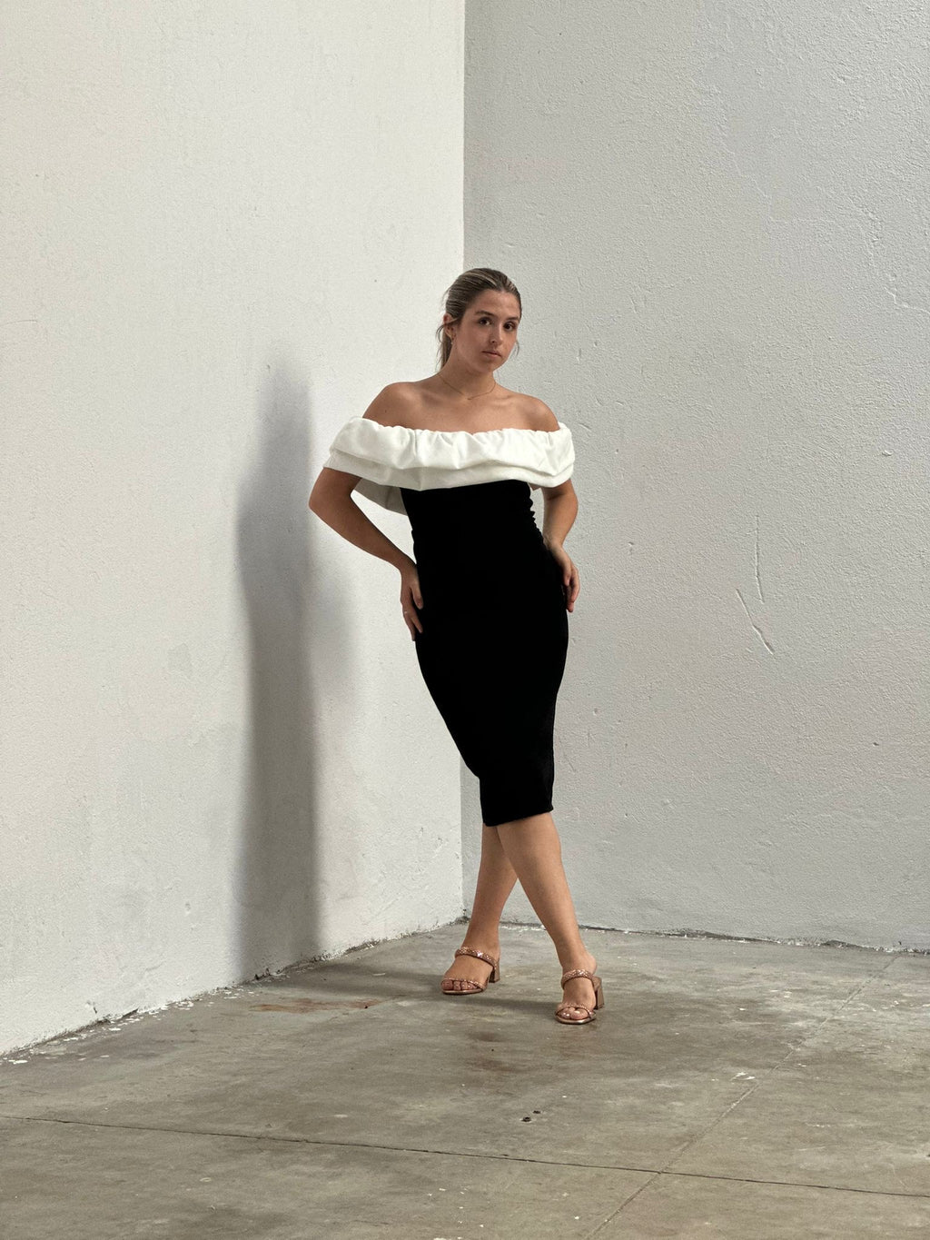 Vestido com folho