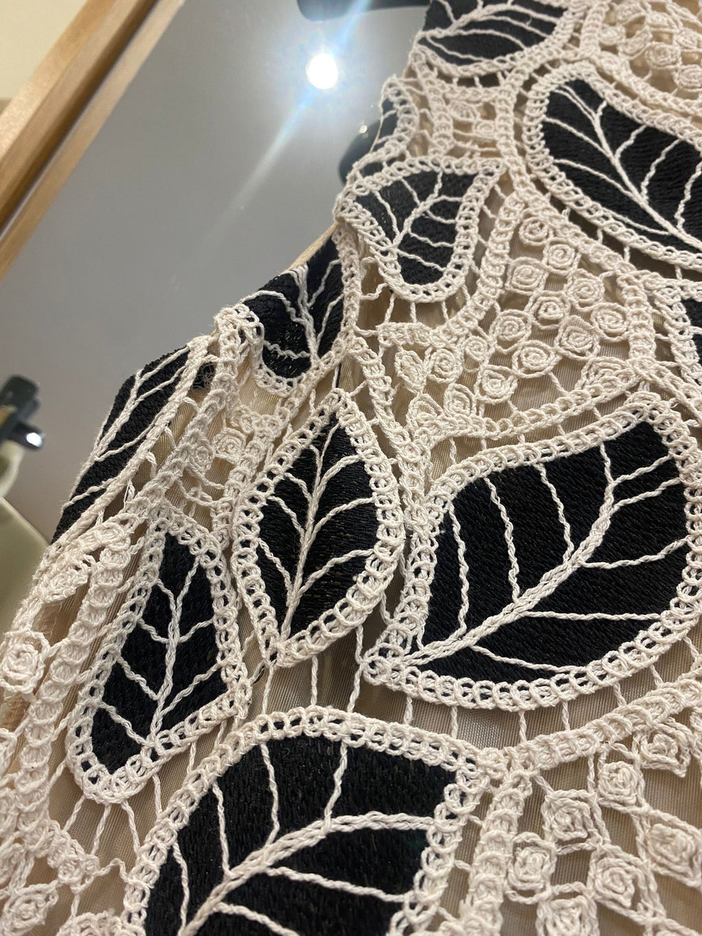 VESTIDO MIDI RENDADO