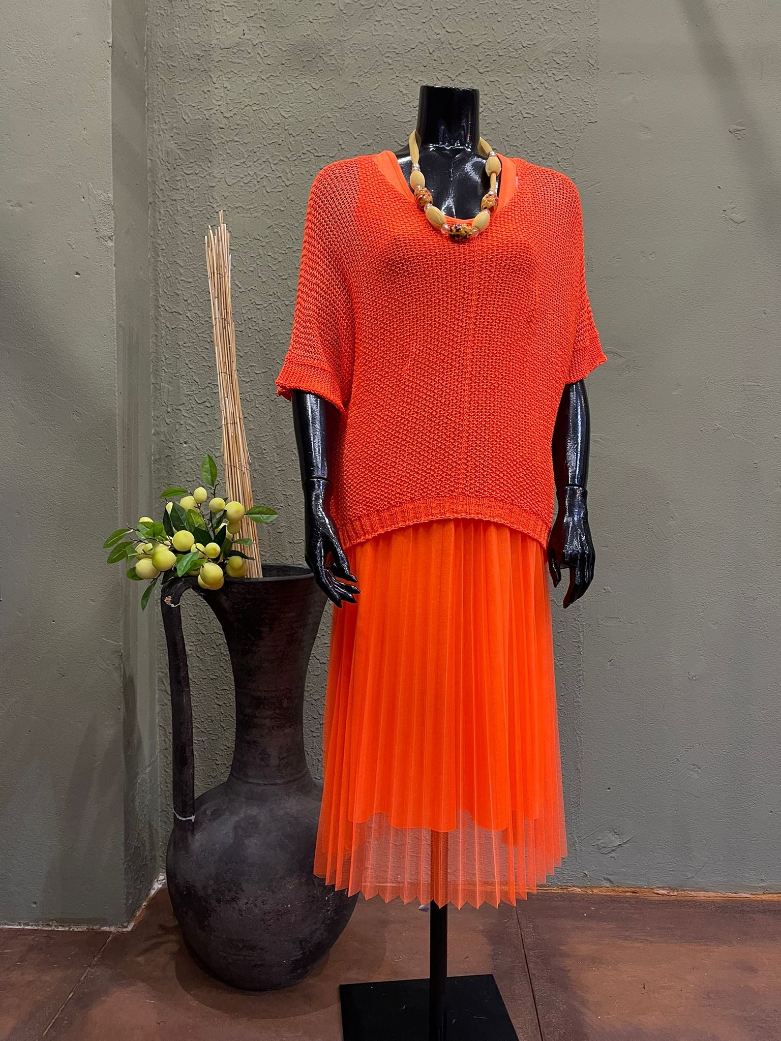 VESTIDO DE MALHA COM CAMISOLA