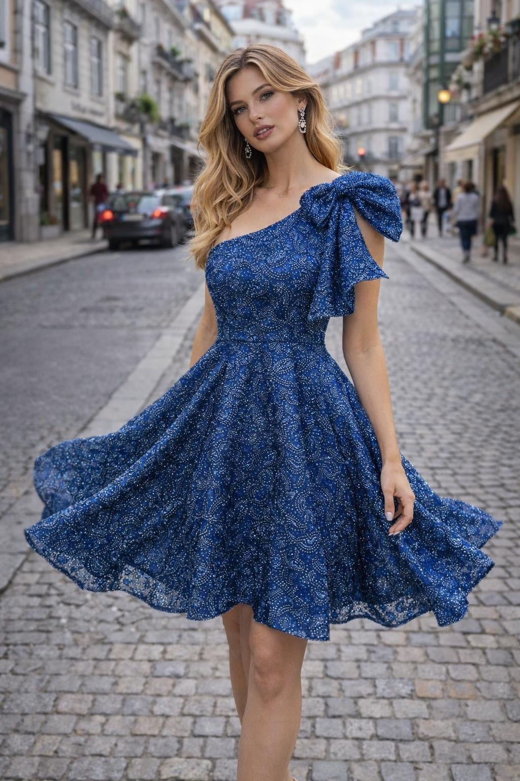 VESTIDO CURTO DO LAÇO