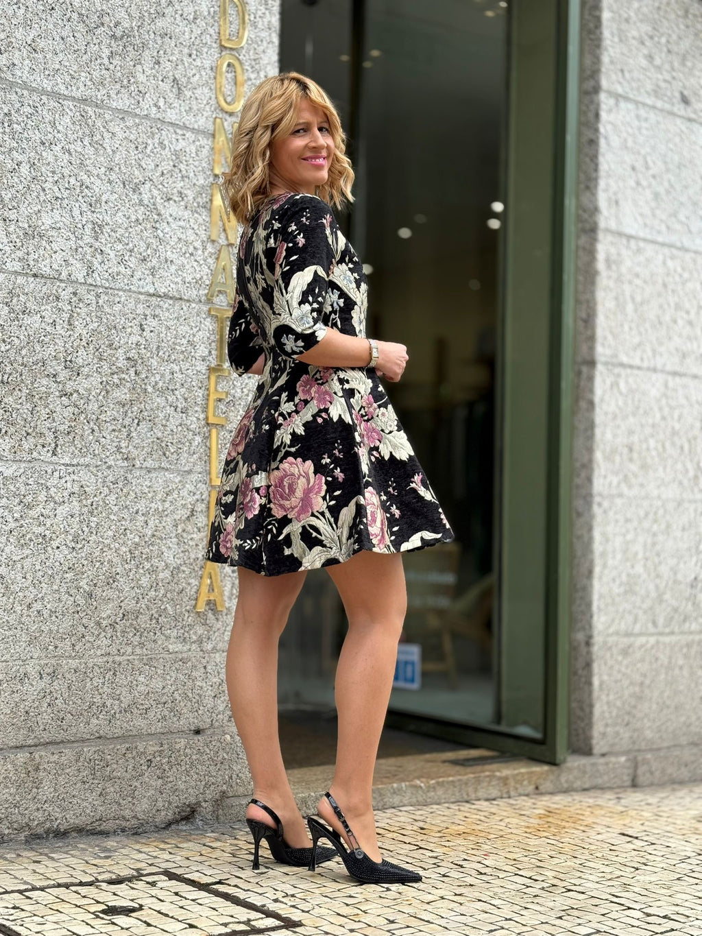 VESTIDO FLORIDO BROCADO