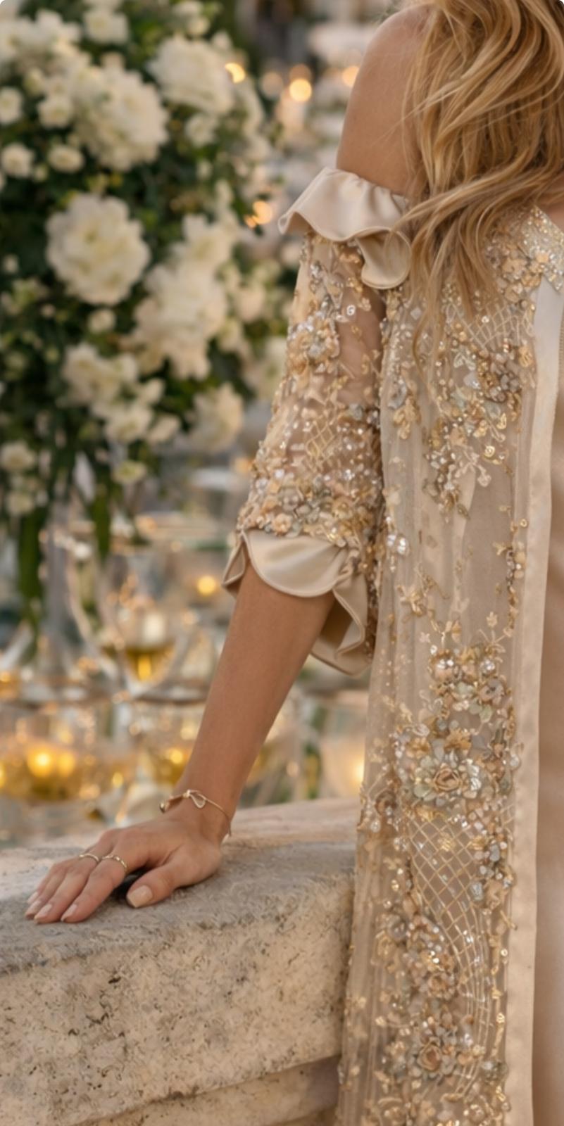 VESTIDO TAILLEUR DOURADO