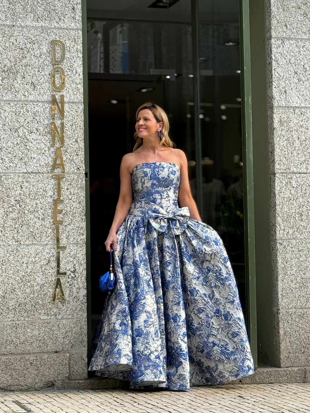 VESTIDO DO LAÇO BROCADO