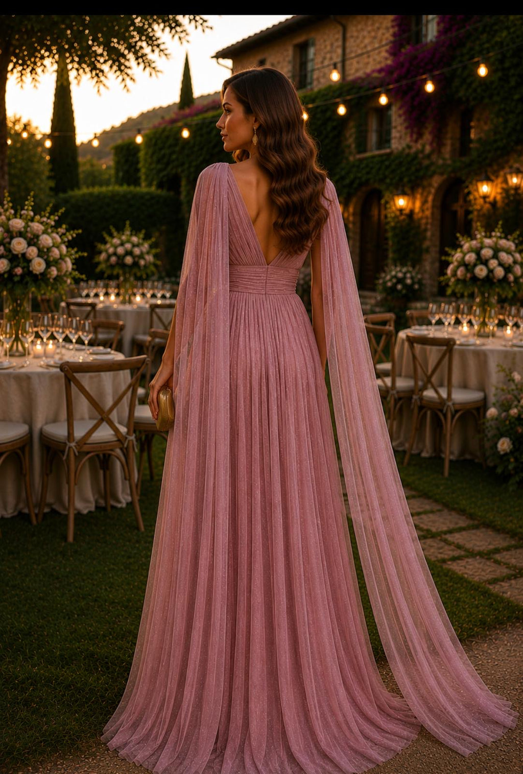 VESTIDO COMPRIDO COM MANGA CAPA