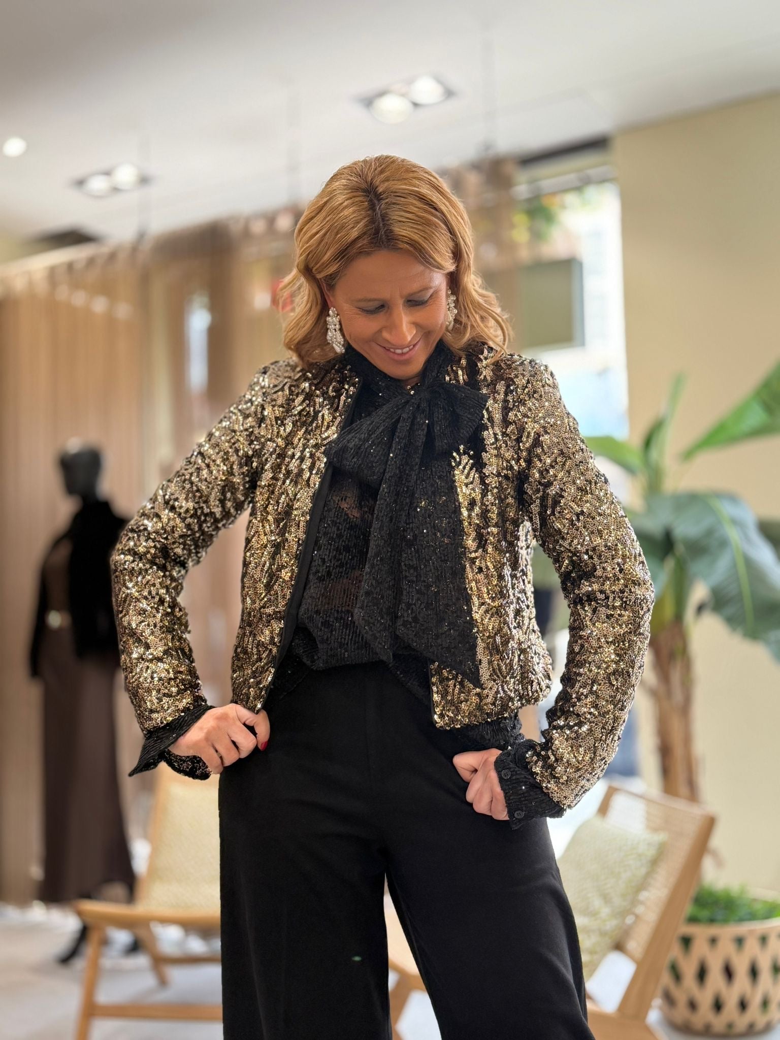 JAQUETA CHANEL DE LANTEJOULAS
