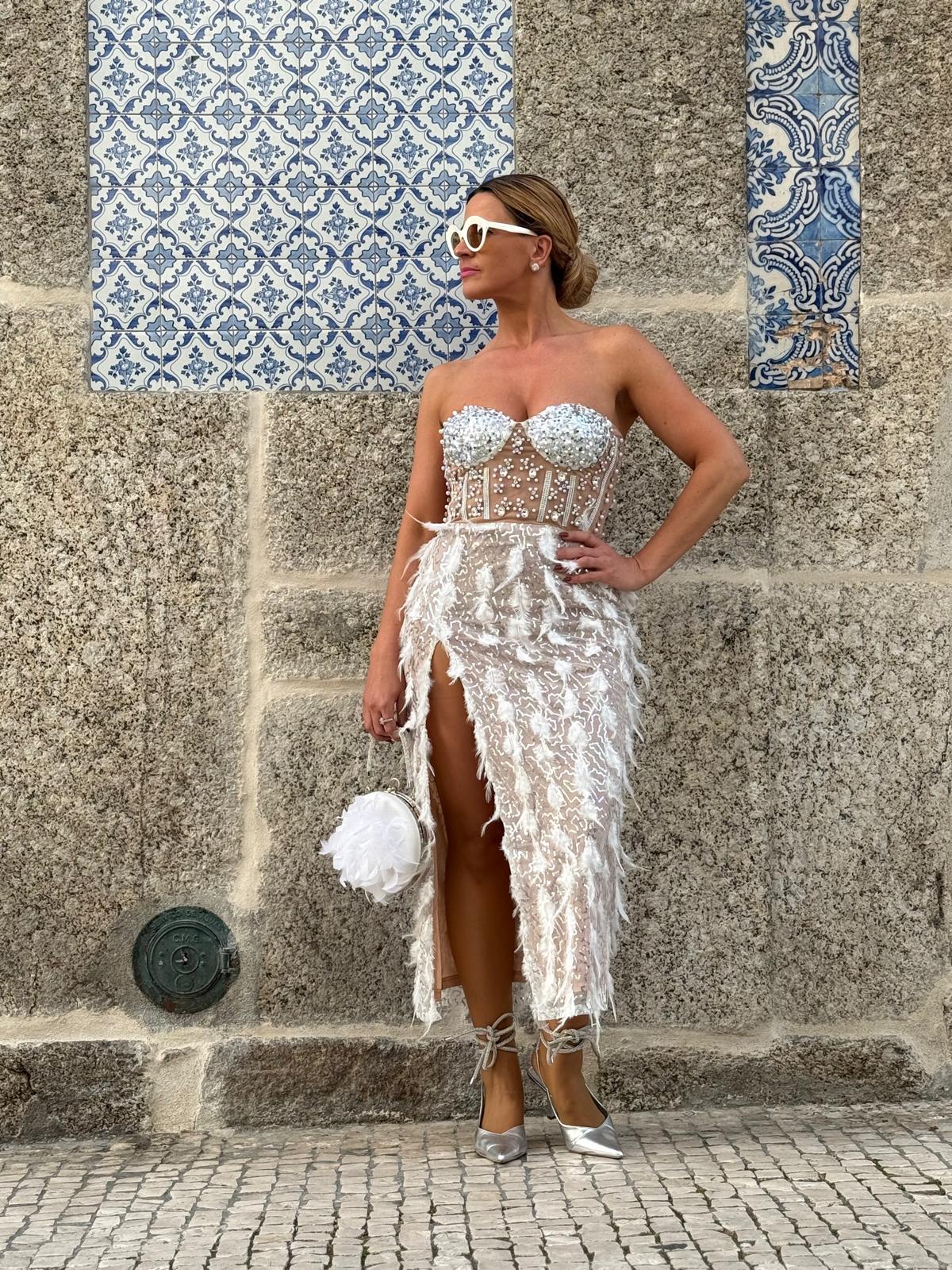 VESTIDO MIDI BORDADO