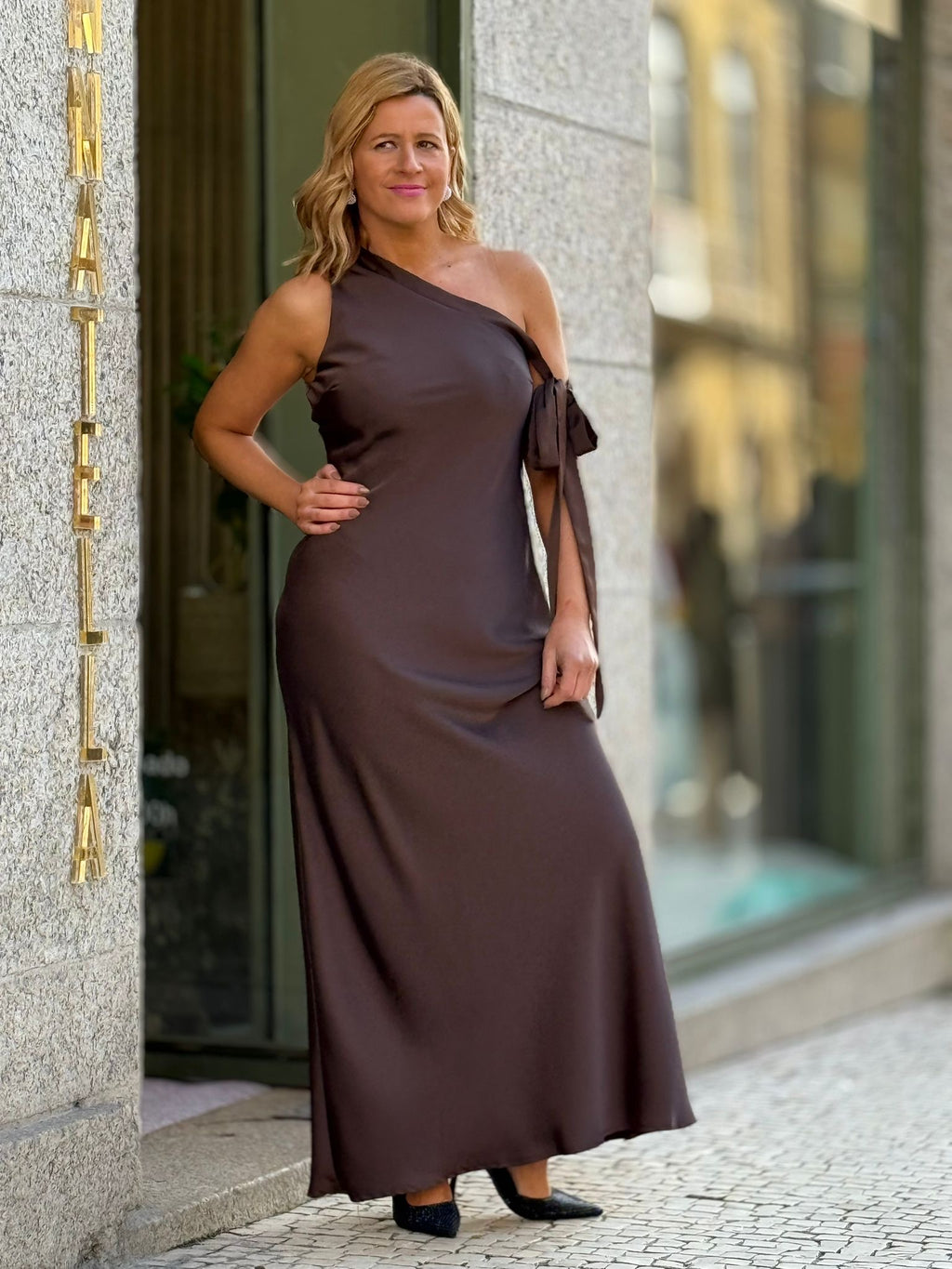 VESTIDO ASSIMÉTRICO