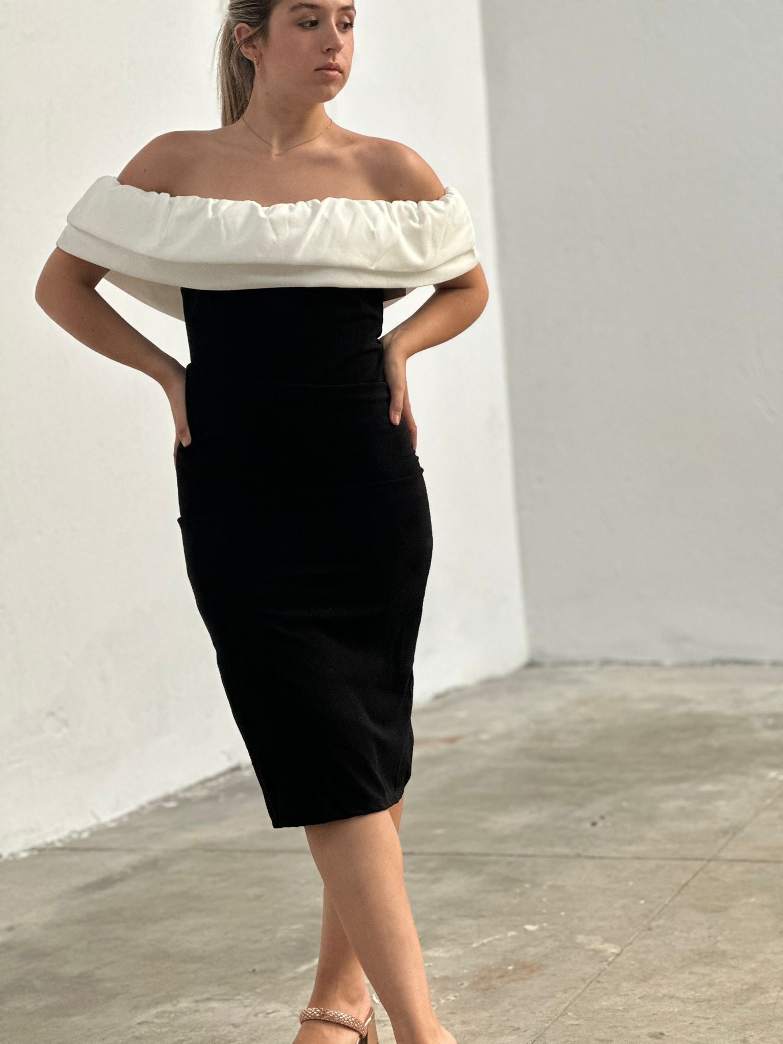 Vestido com folho
