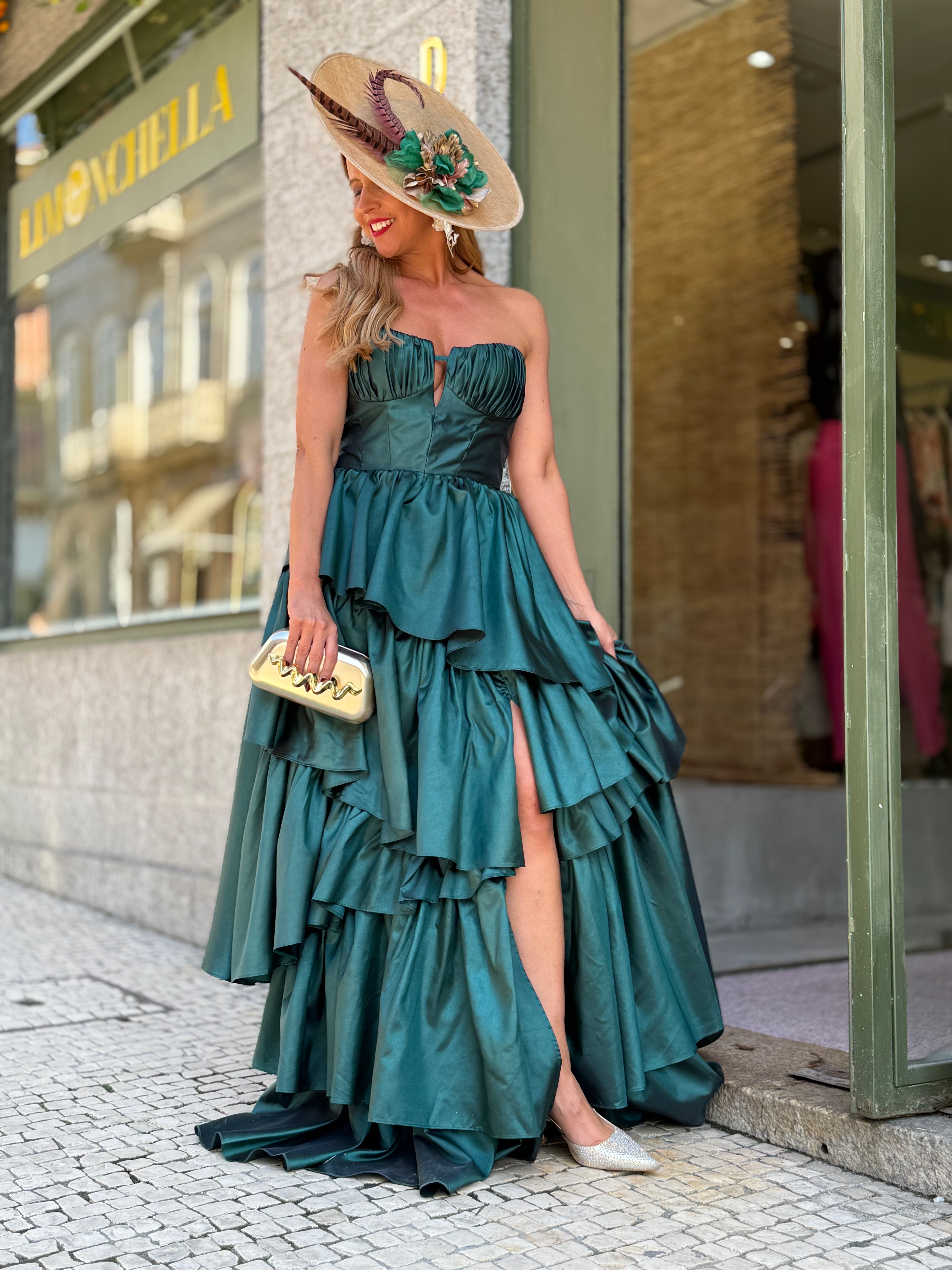 VESTIDO DE FOLHOS