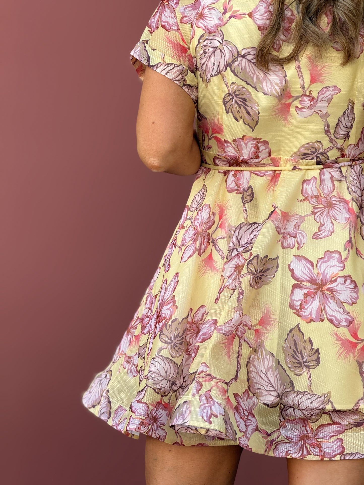 Vestido curto rodado