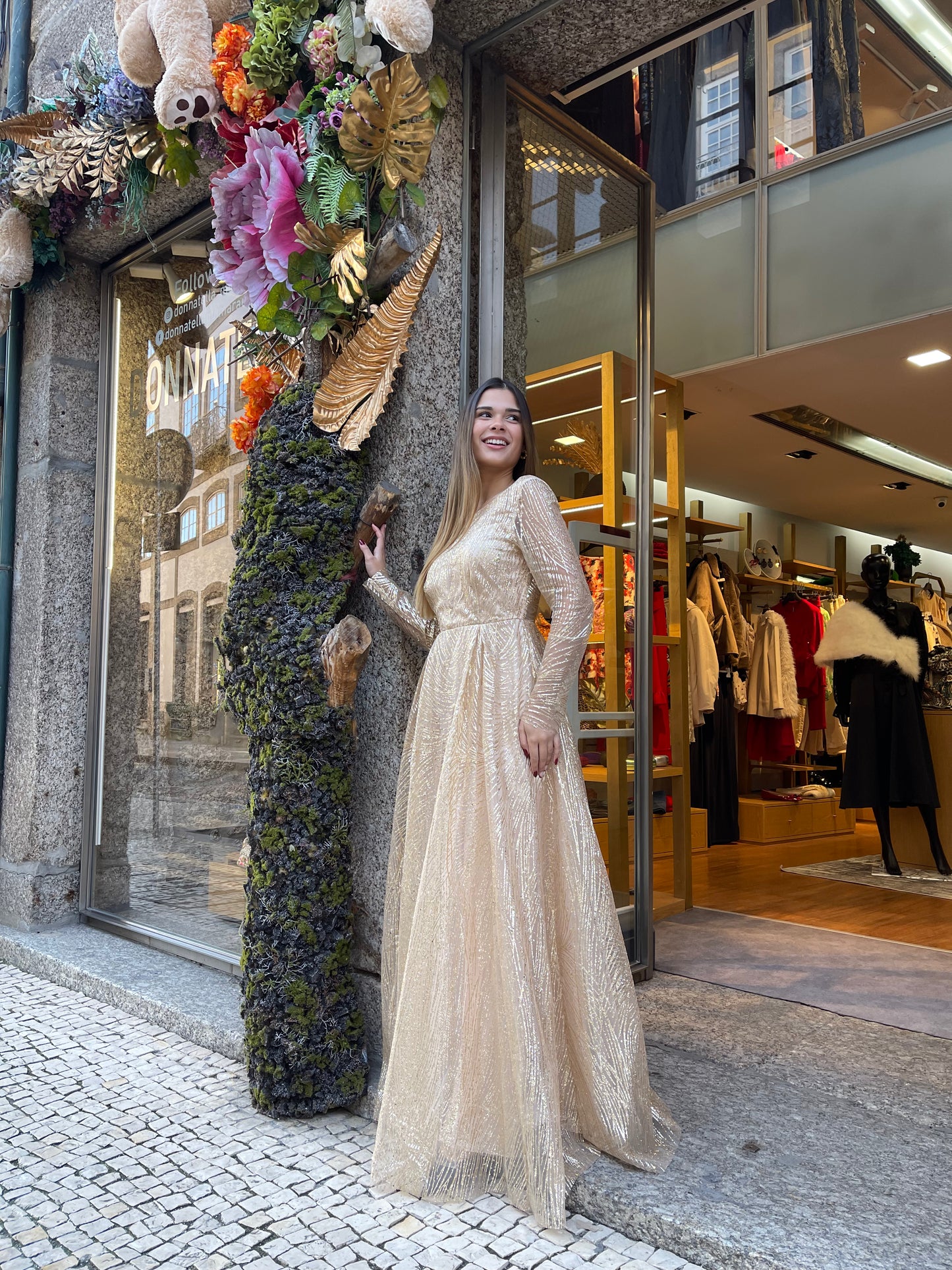 Vestido brilho e tule