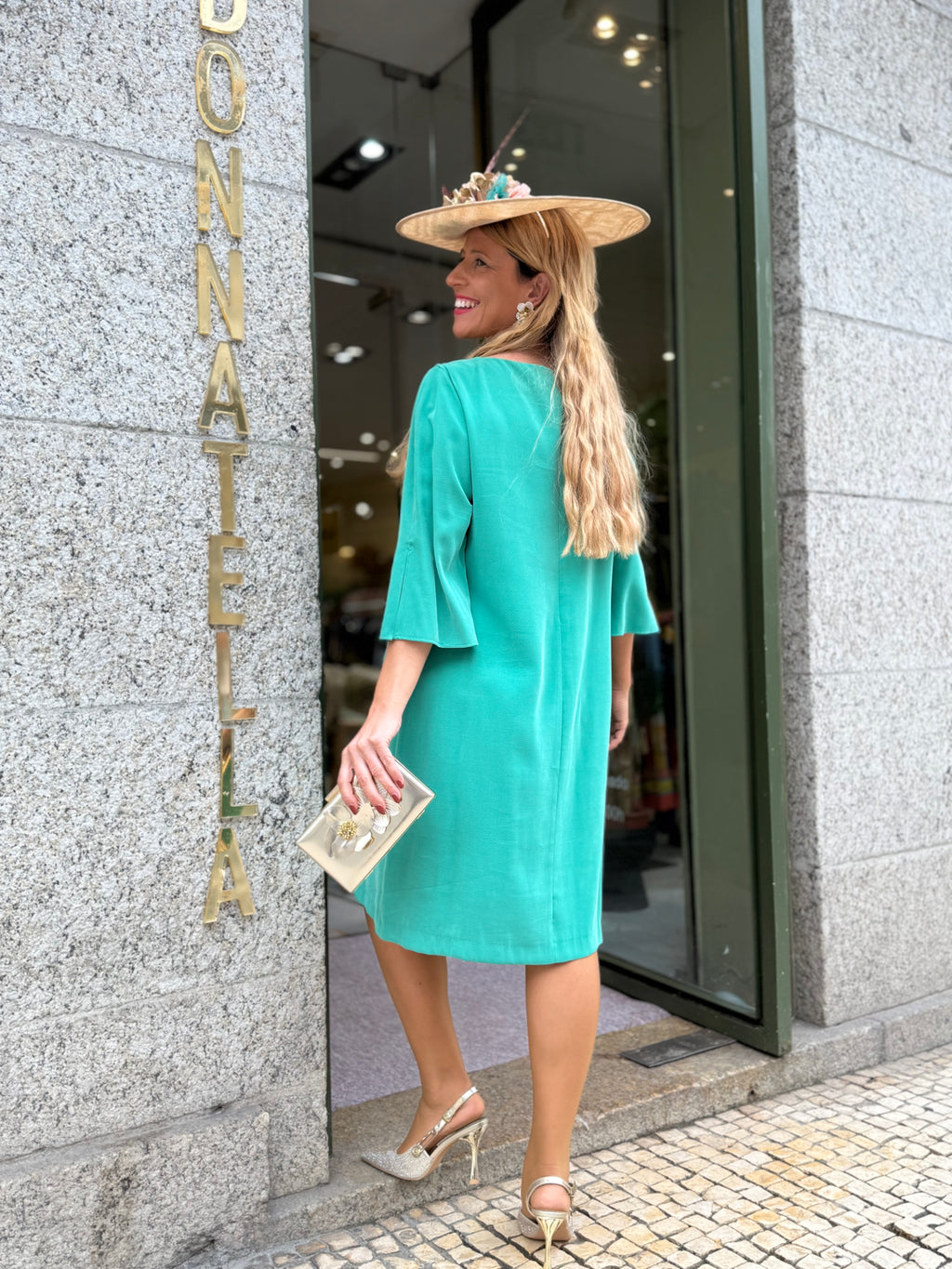 VESTIDO MIDI FLUIDO VERDE